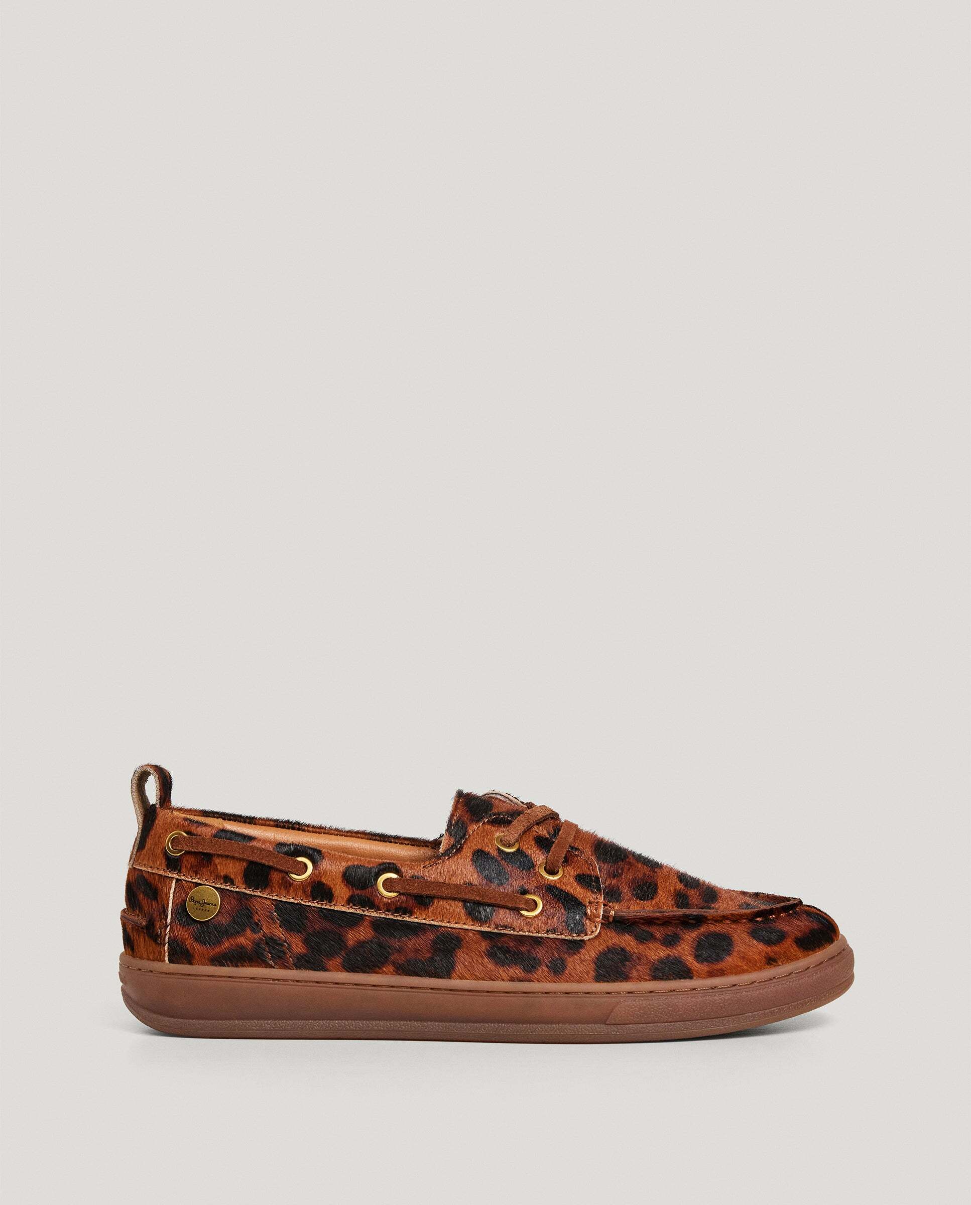 Pepe Jeans - Mocasin náutico de mujer animal print.