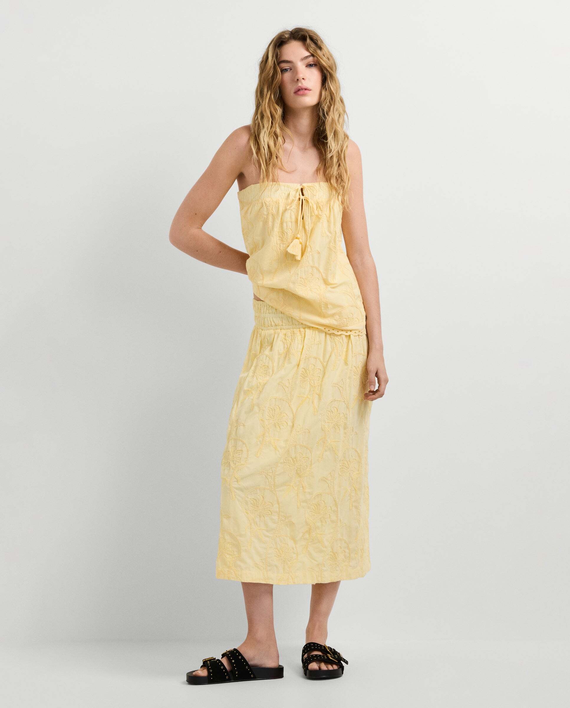 Pepe Jeans - Falda midi de mujer bordado floral.
