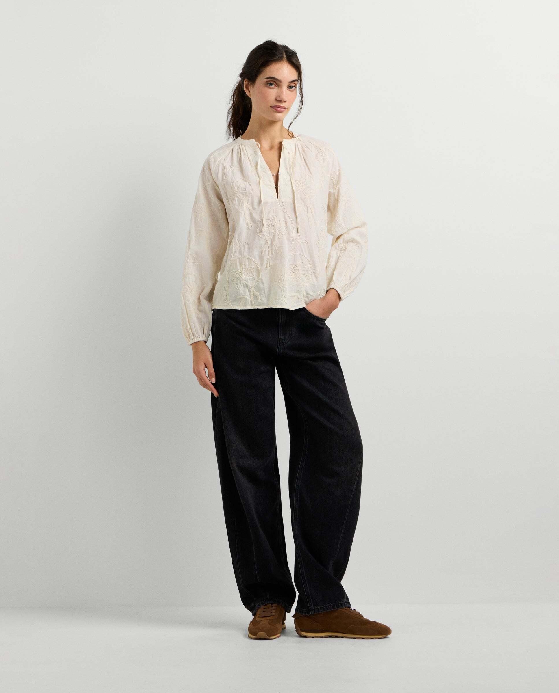 Imagen 2 de Blusa de mujer con bordados florales - Pepe Jeans - Blanco Blanco