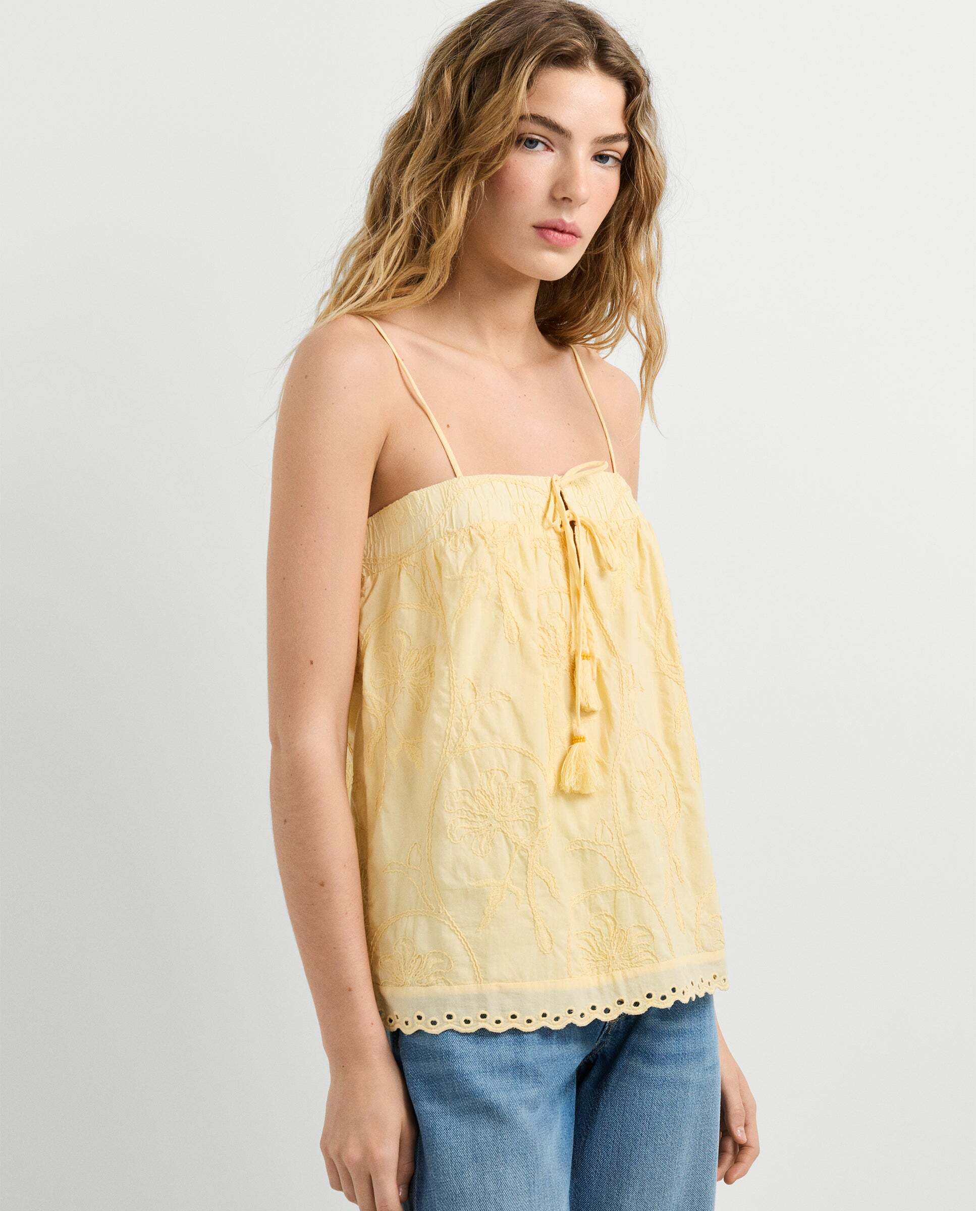 Blusa de mujer con bordados florales - Pepe Jeans - Crema Crema-6