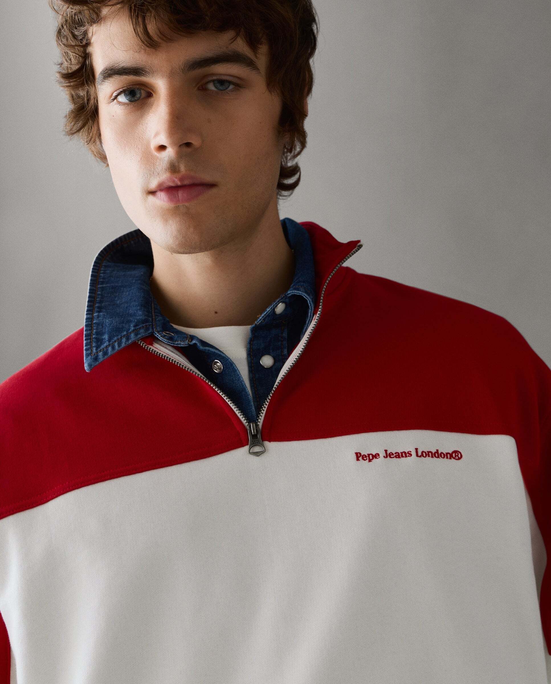 Imagen 0 de Sudadera de hombre cuello alto fit casual Rojo