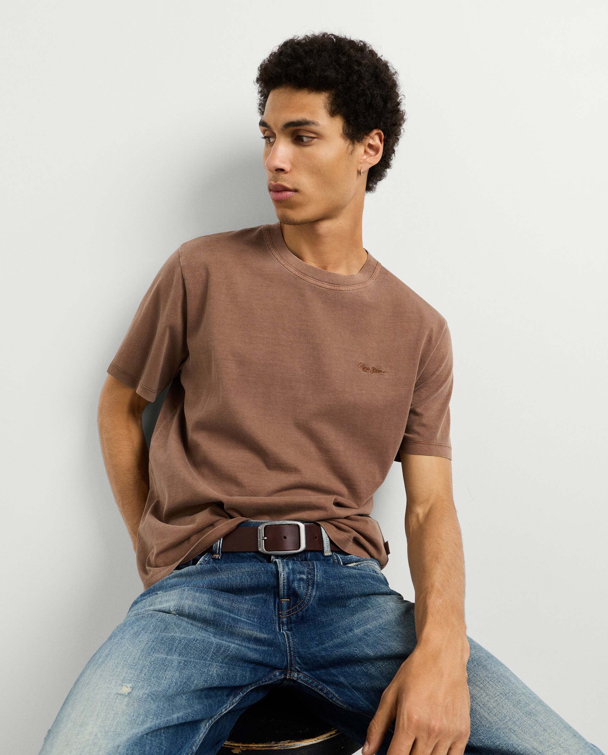 Imagen 1 de Camiseta de hombre logo bordado fit regular - Pepe Jeans - Marrón claro Marrón claro