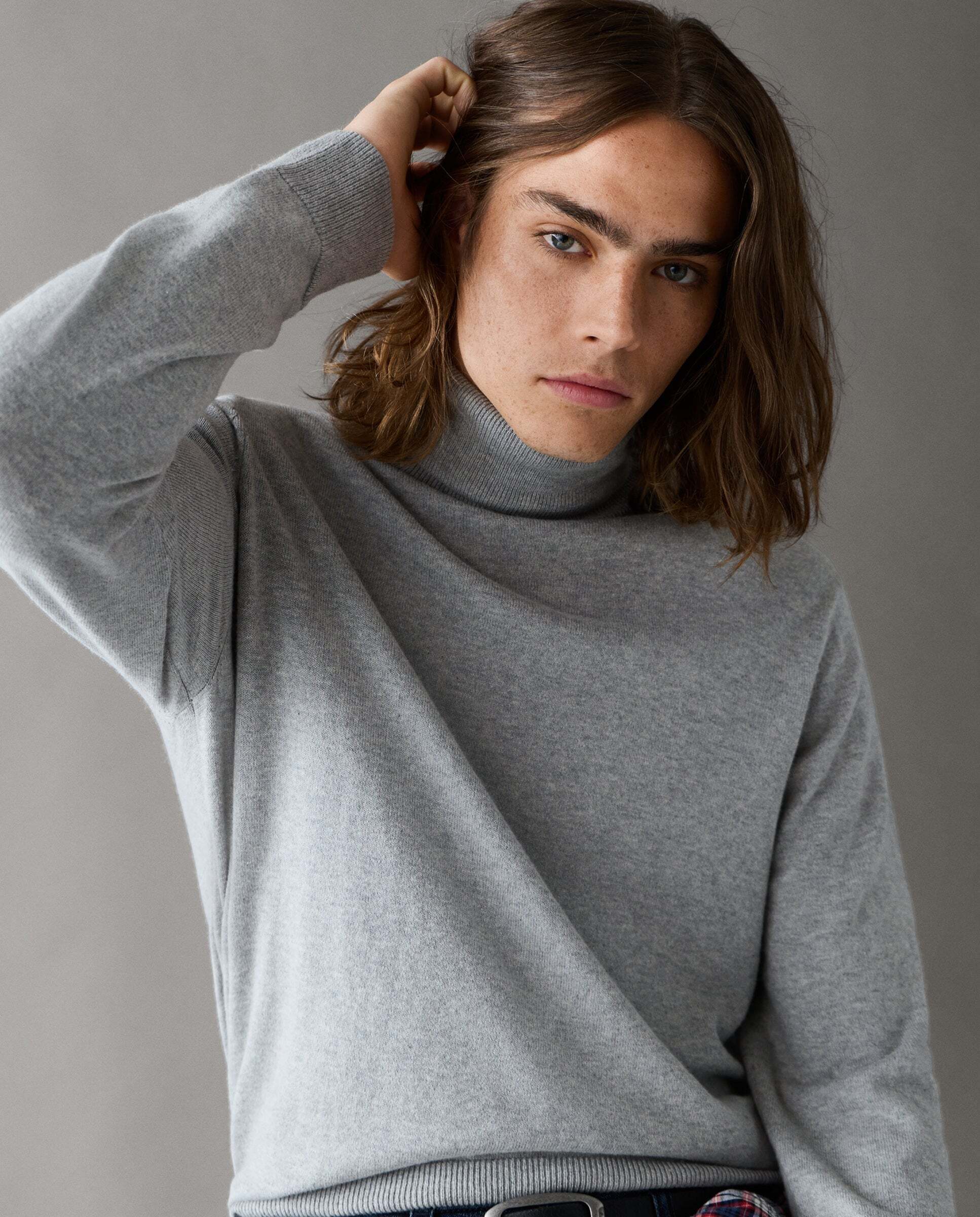 Jersey de hombre punto cuello alto fit regular