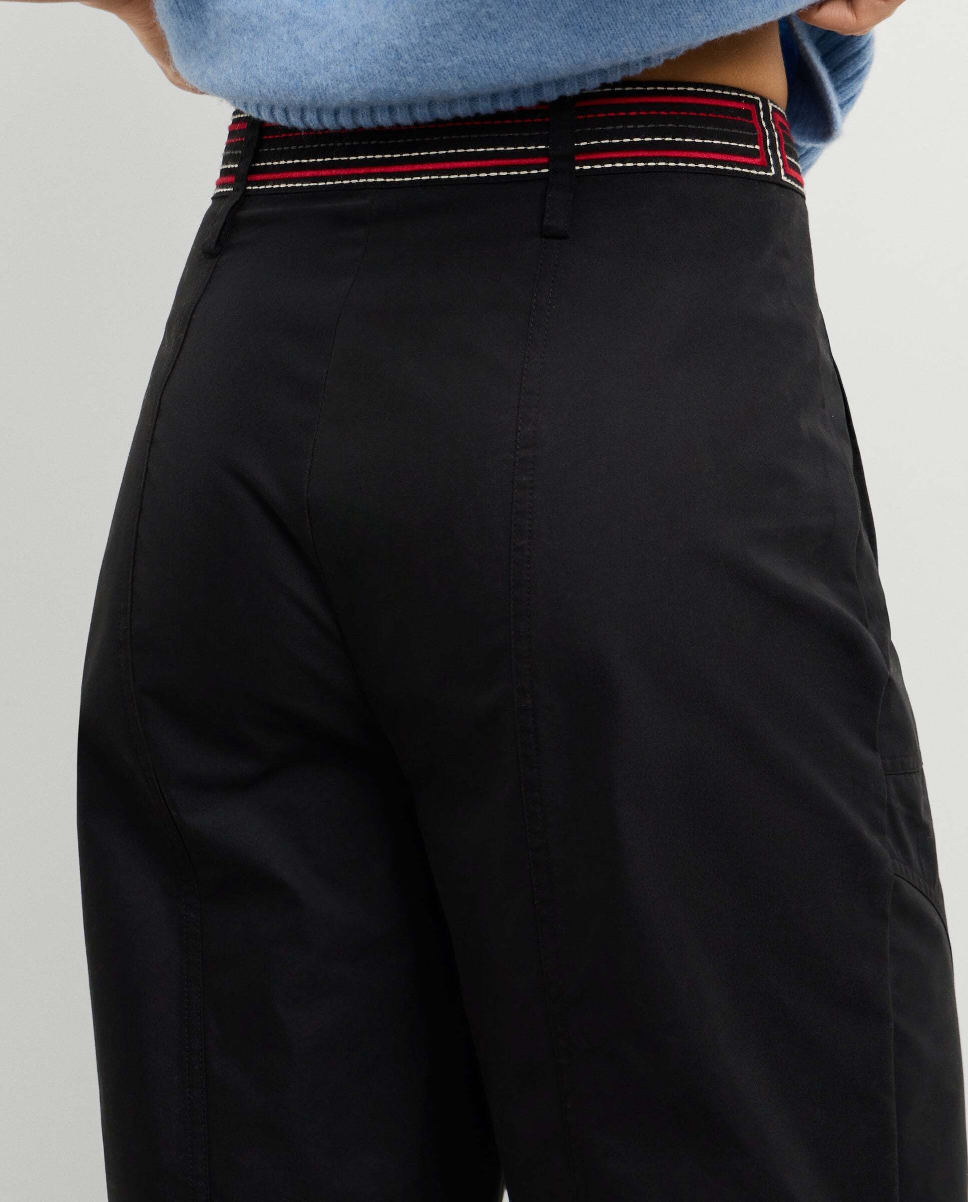 Pantalón de mujer ancho con detalles bordados - Pepe Jeans - Negro Negro-4