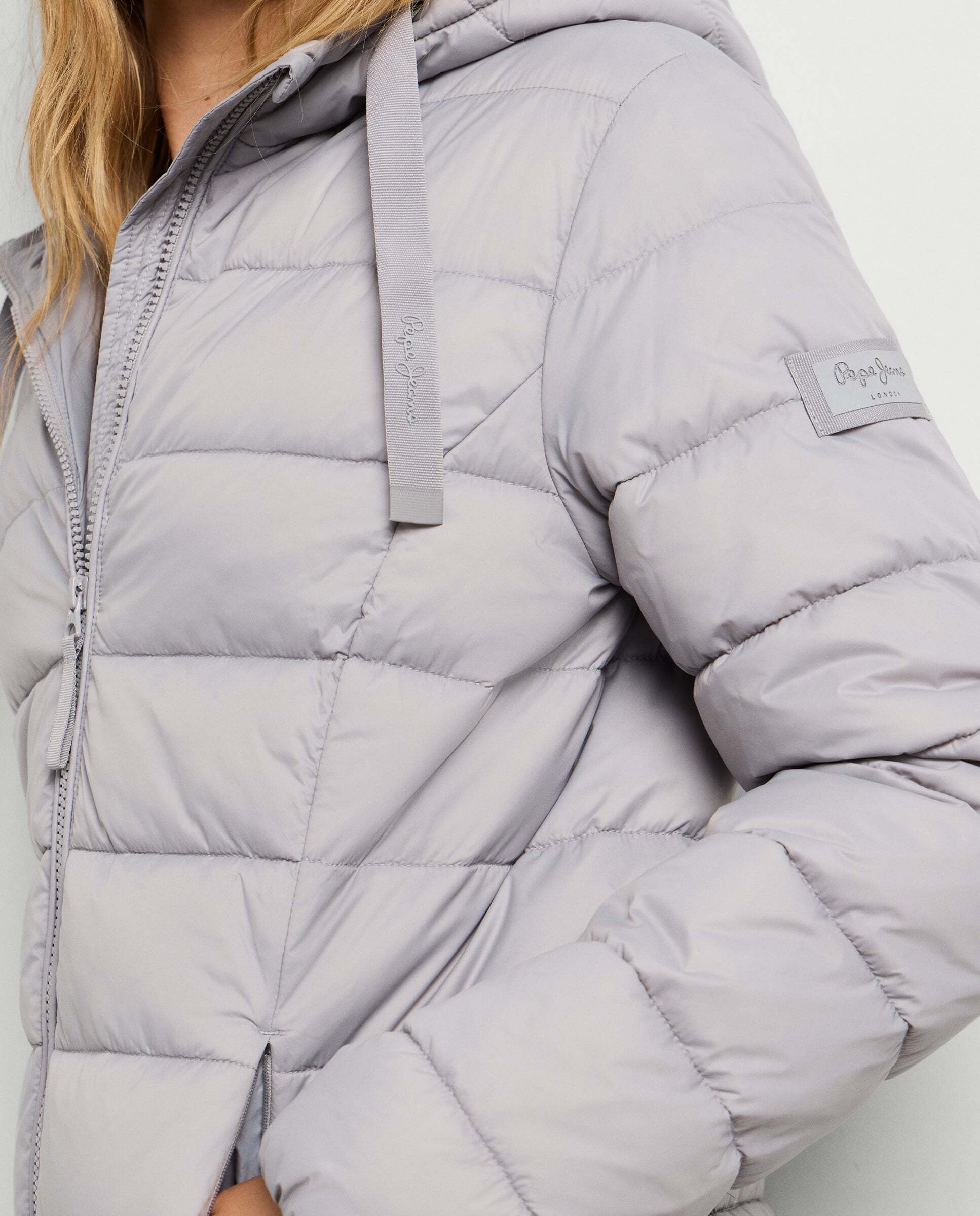 Plumífero de mujer largo con capucha - Pepe Jeans - Gris Gris-4