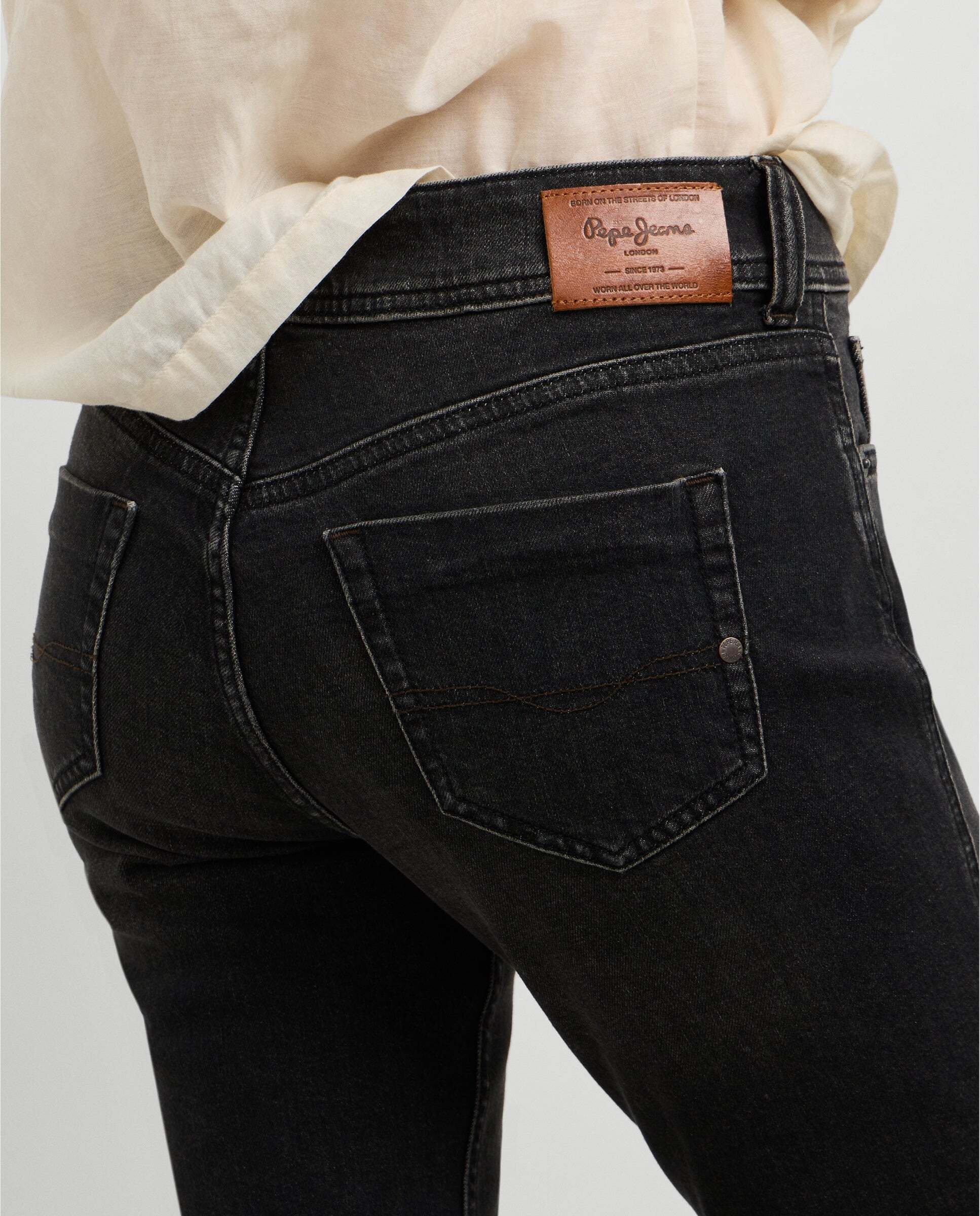 Vaquero de mujer fit bootcut y tiro medio - Pepe Jeans - Negro Negro-4