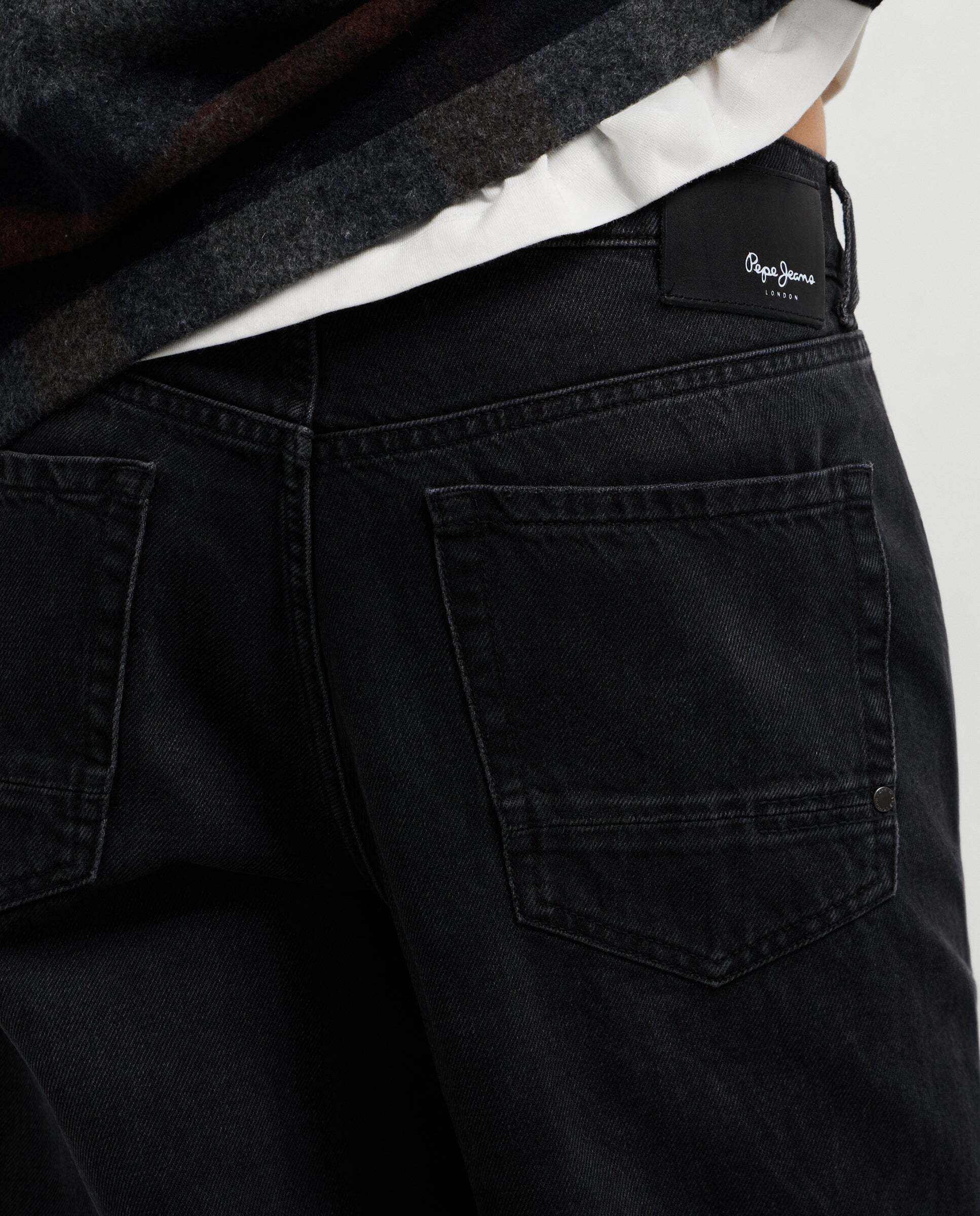 Imagen 4 de Vaquero de hombre fit taper tiro caído - Pepe Jeans - Negro Negro