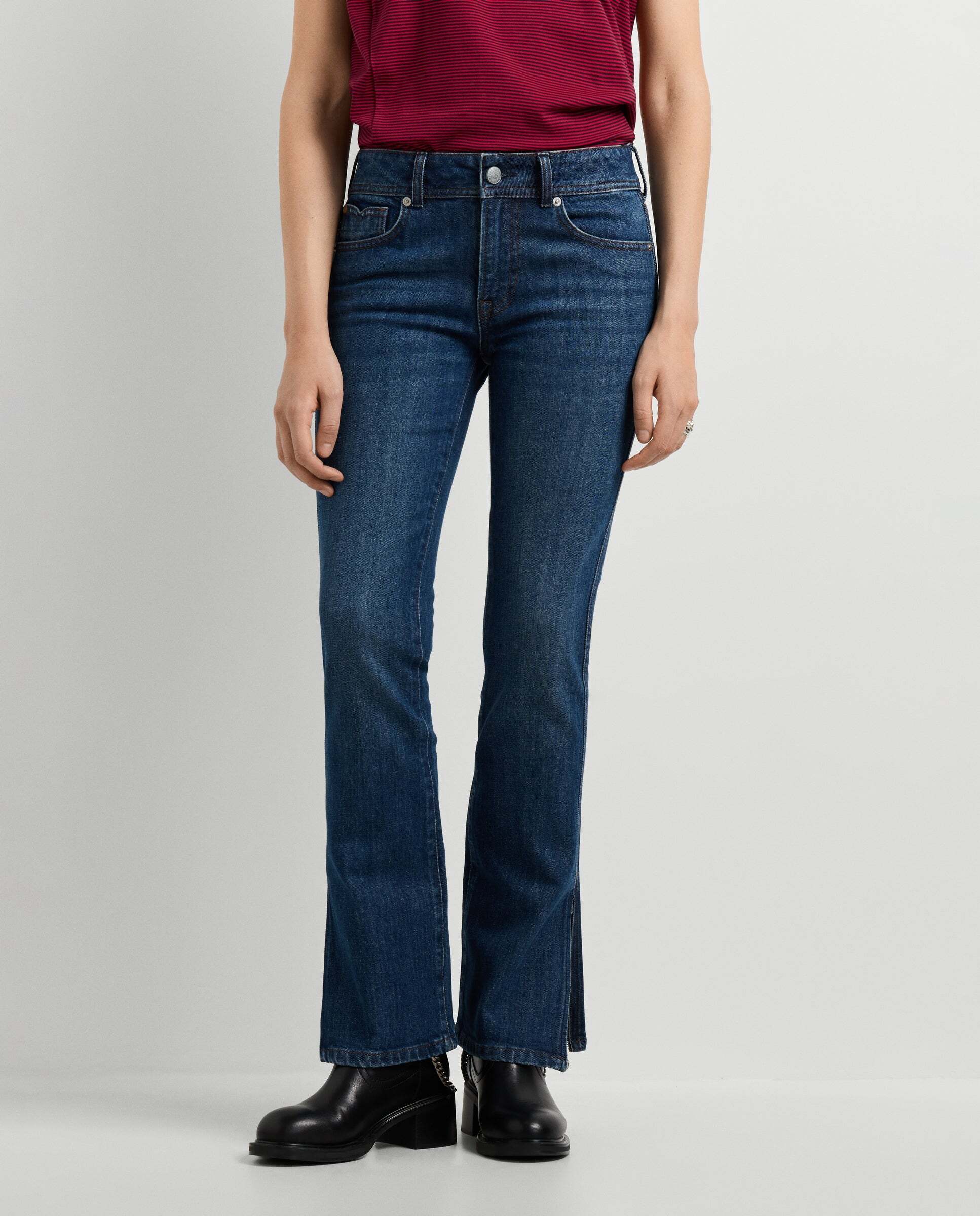 Imagen 0 de Vaquero de mujer fit bootcut tiro medio Azul denim