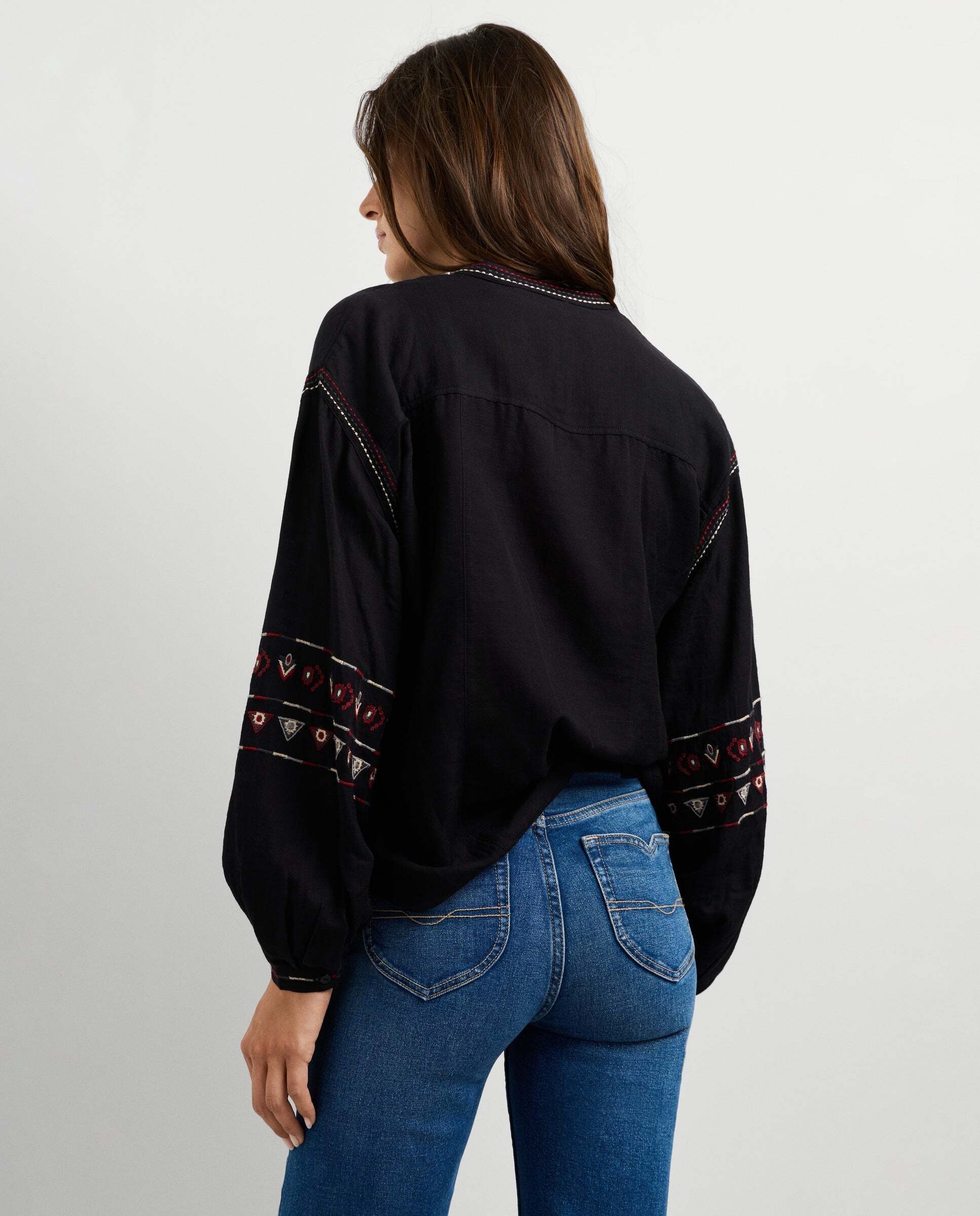 Imagen 3 de Blusa de mujer fluida bordados étnicos - Pepe Jeans - Negro Negro