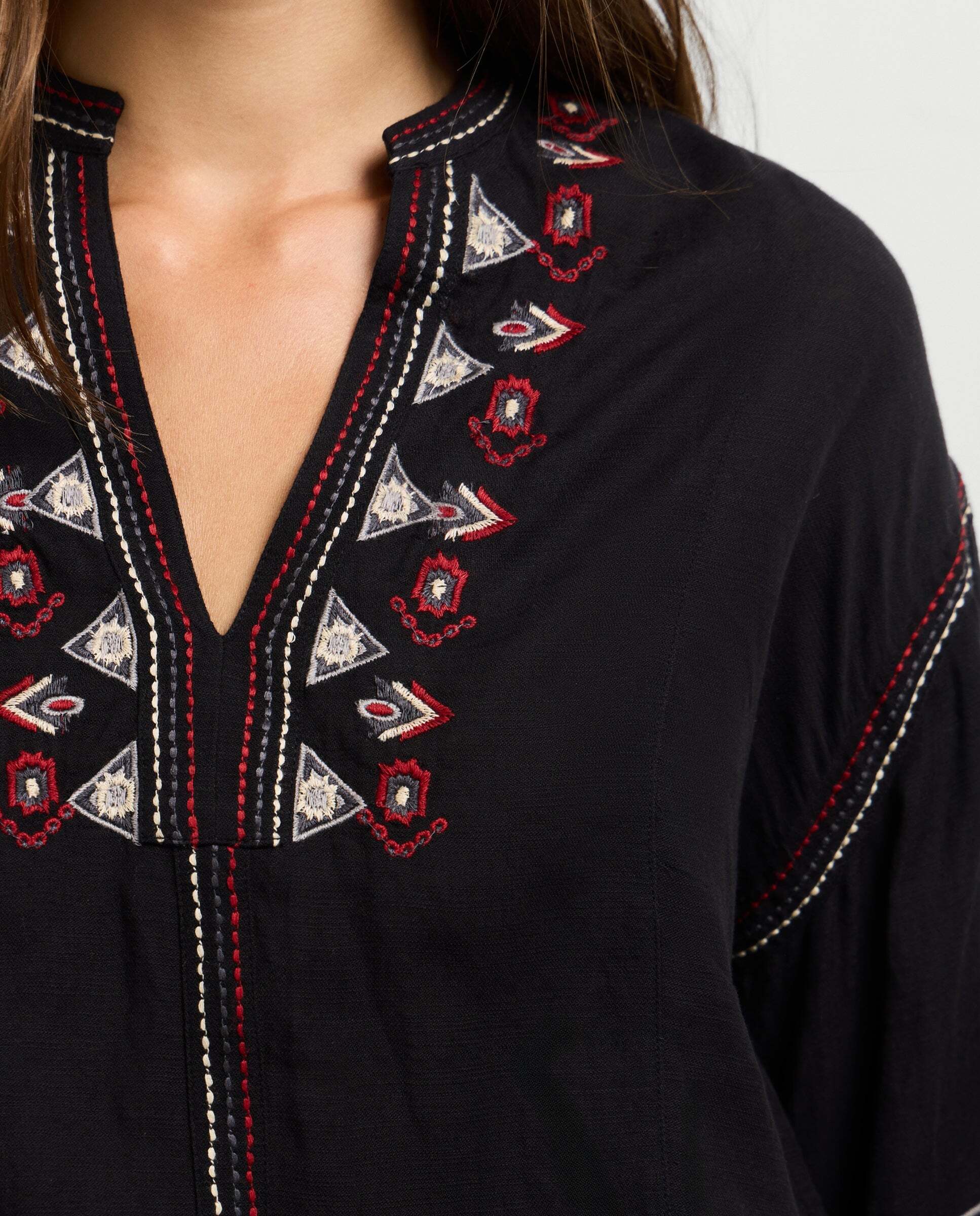Imagen 4 de Blusa de mujer fluida bordados étnicos - Pepe Jeans - Negro Negro
