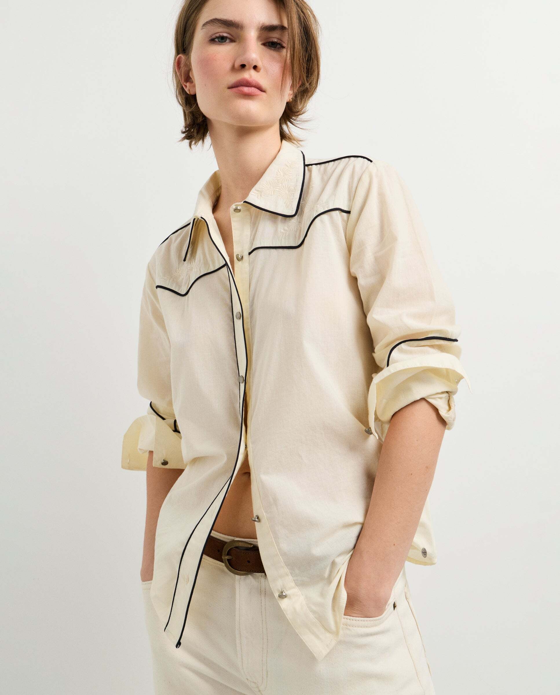 Camisa de mujer con ribetes bordada - Pepe Jeans - Blanco roto Blanco roto-1