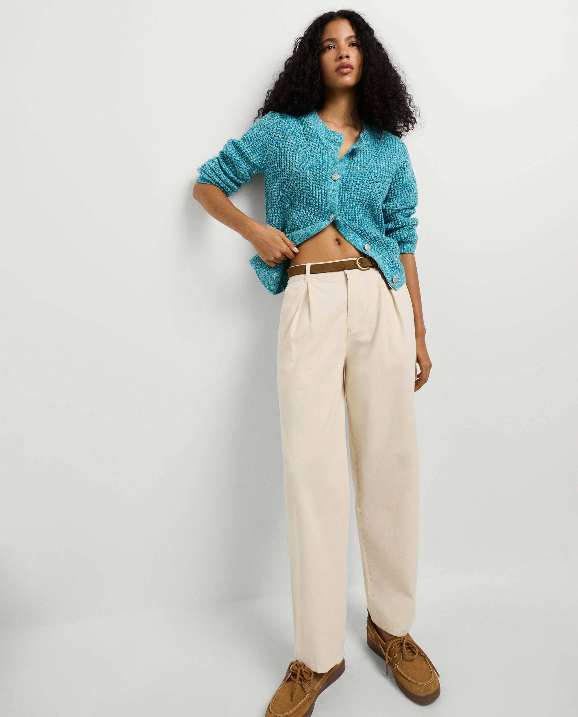 Imagen 0 de Pantalón de mujer tiro alto y fit recto Beige