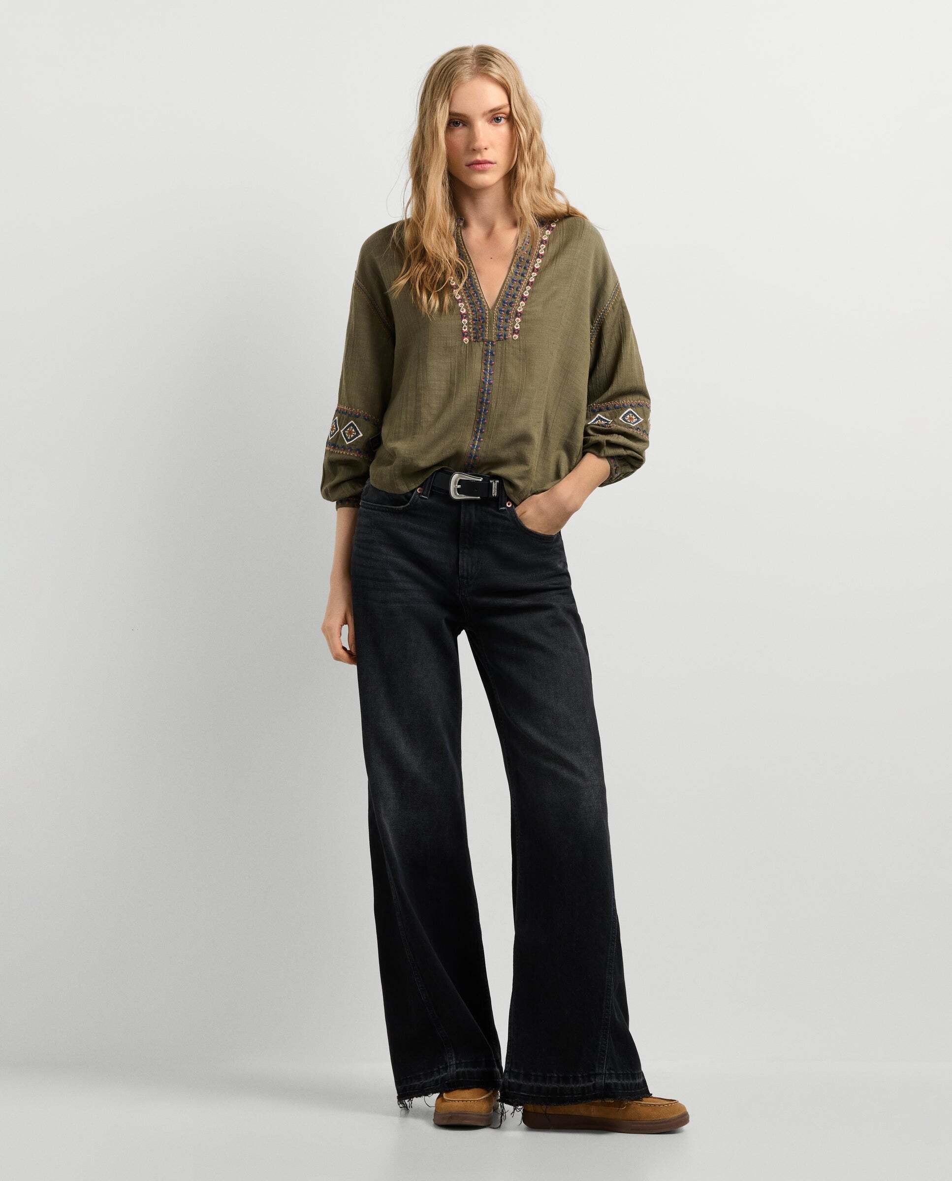 Blusa de mujer fluida detalles bordados - Pepe Jeans - Verde Verde-2