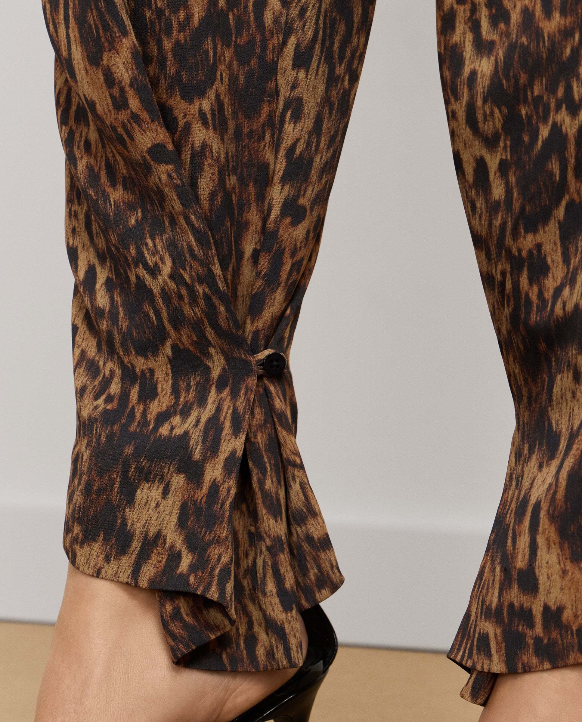 Pantalon de mujer estampado animal print fit balloon - Pepe Jeans - Negro Negro-4