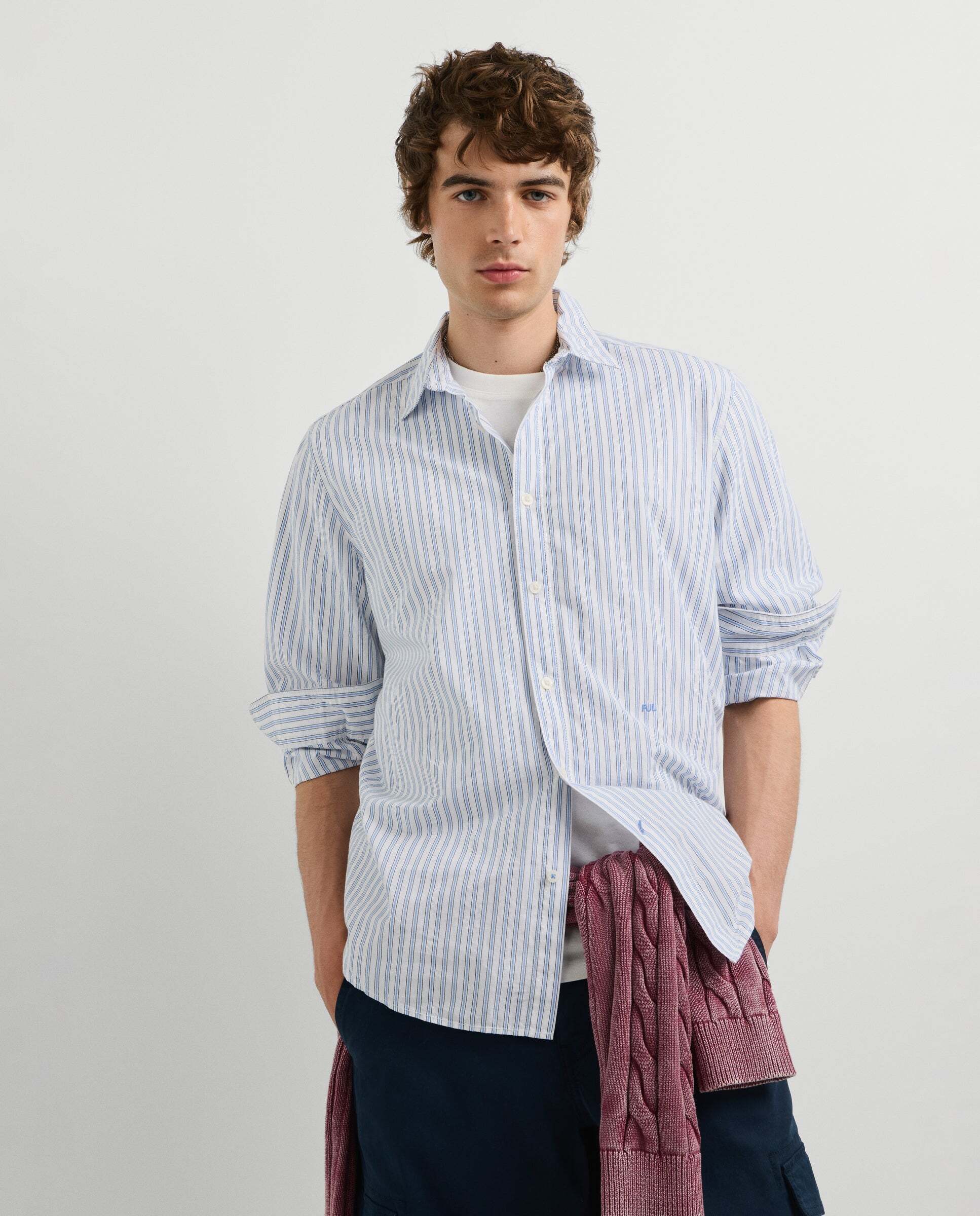 Imagen 0 de Camisa de hombre popelín rayas fit regular Azul porcelana