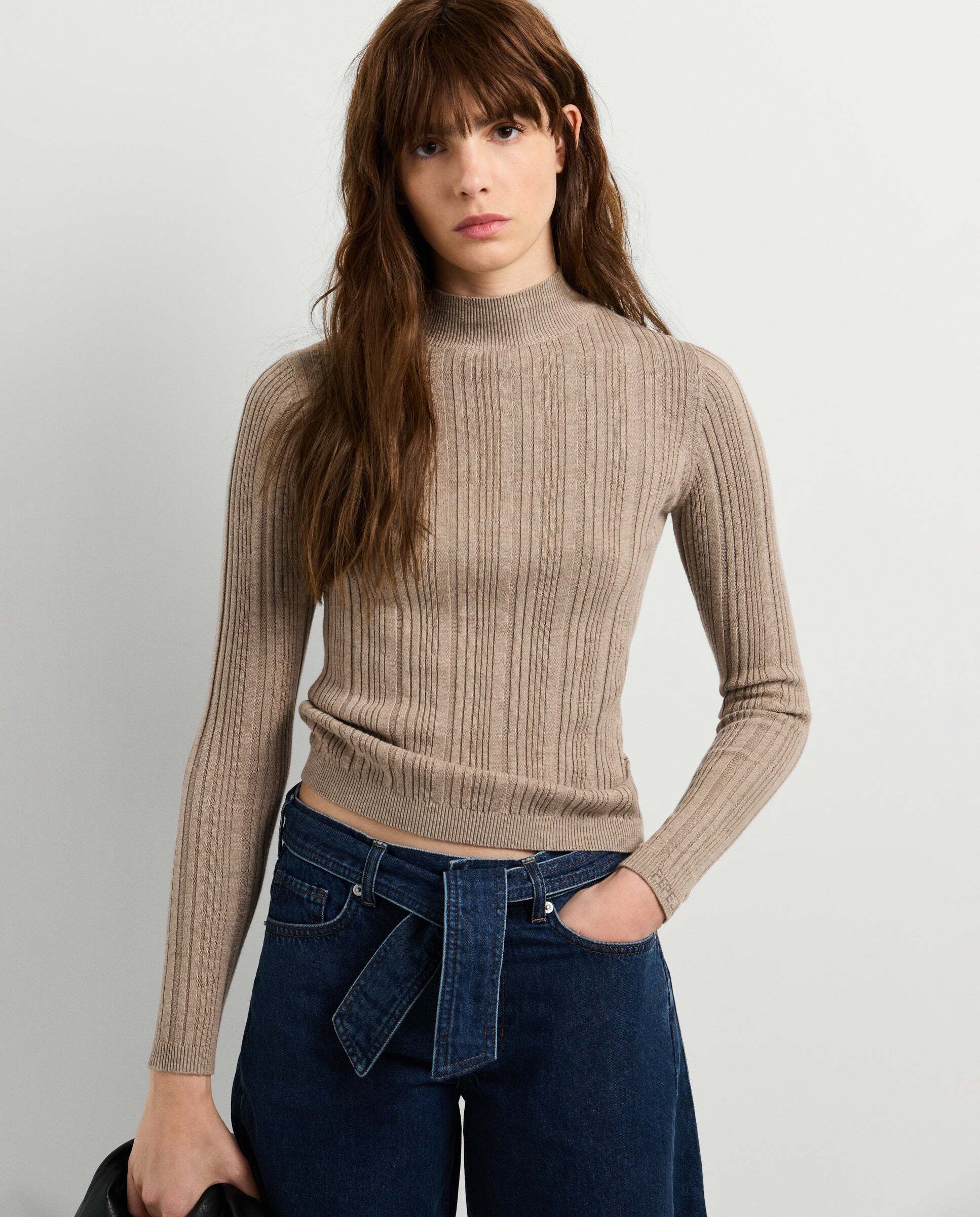 Imagen 0 de Jersey de mujer canalé cuello alto Natural