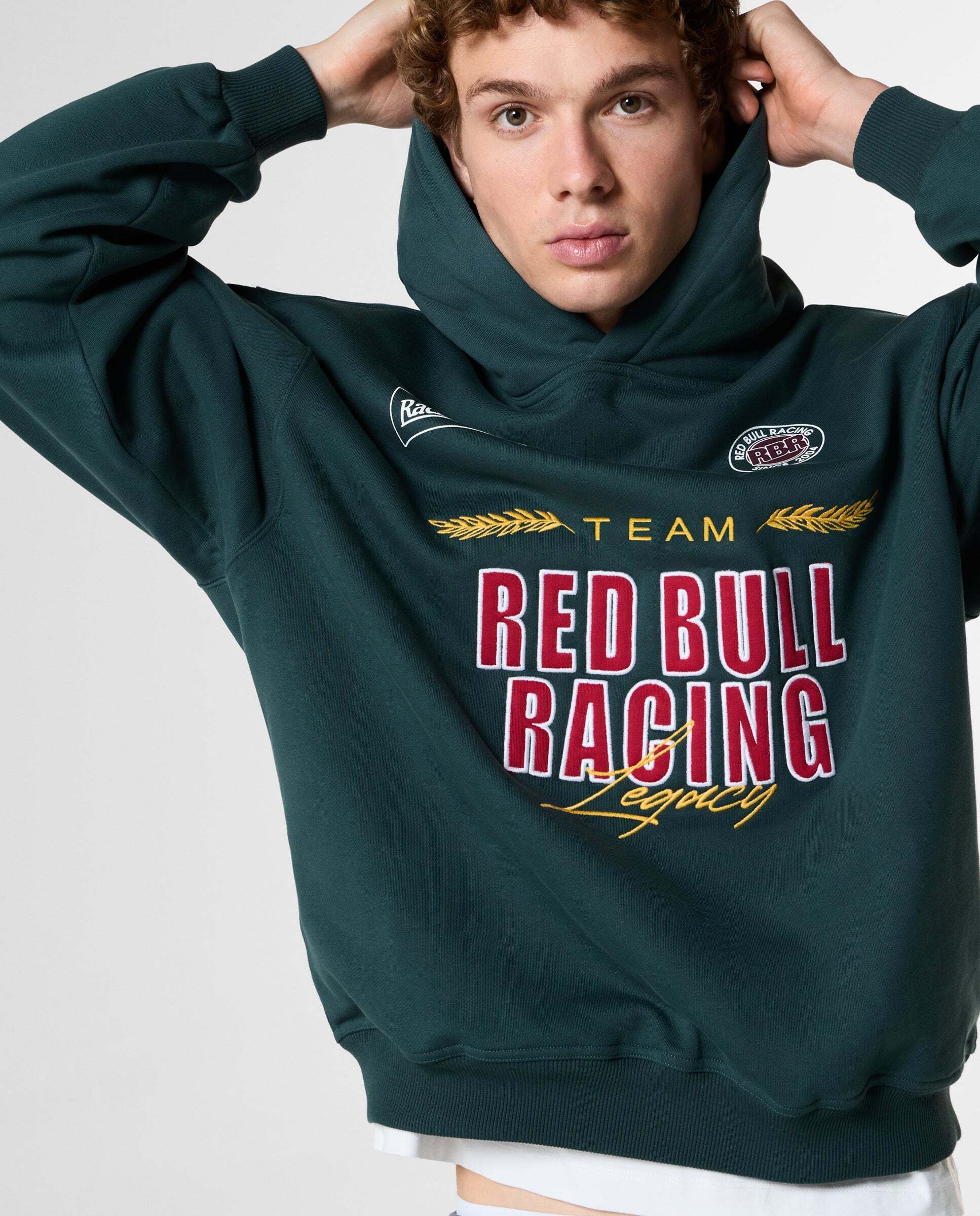 Imagen 0 de Sudadera de hombre capucha fit loose red bull racing Verde oscuro