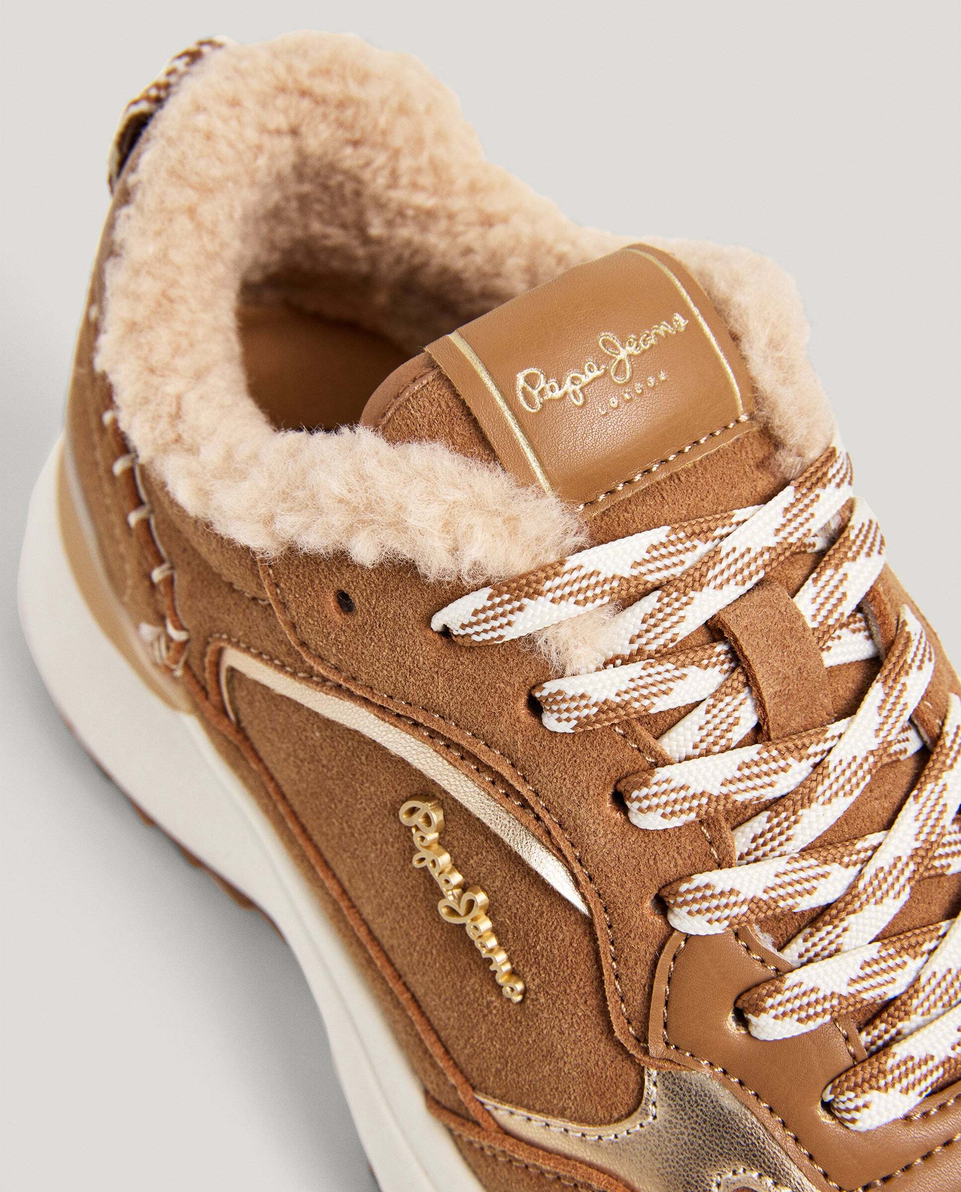 Kimi - Pepe Jeans - zapatillas de ante con detalles borreguito - Marrón Marrón-5