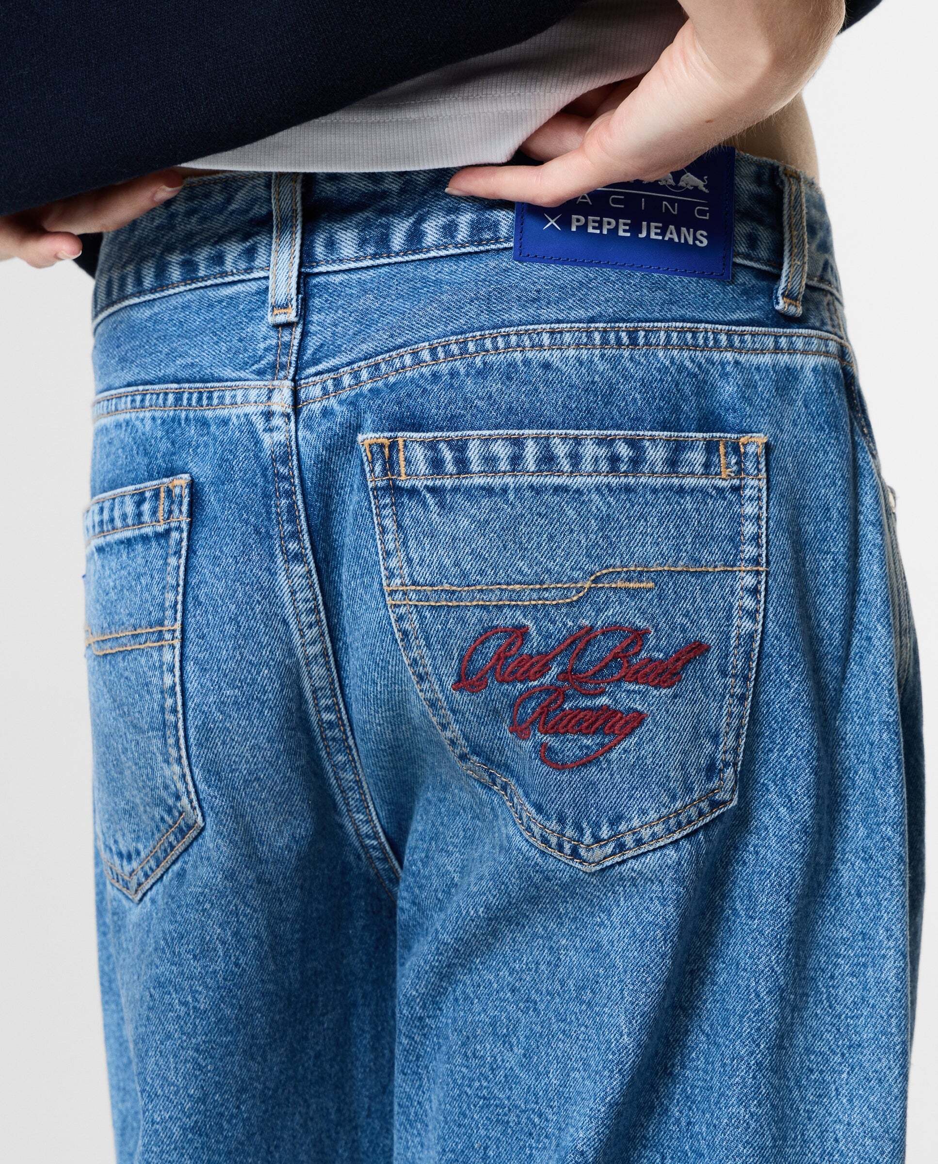 Vaquero de mujer fit wide con efecto globo red bull racing - Pepe Jeans - Azul denim Azul denim-4