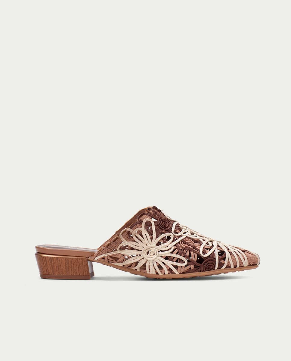 Hispanitas - Zuecos con tacón de mujer con diseño de flores en cordela.