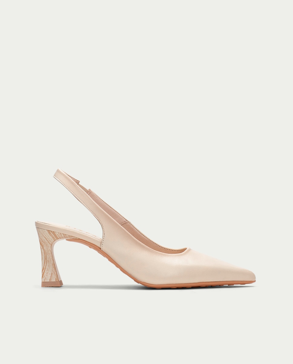 Hispanitas - Zapatos de salón de mujer de piel destalonados.