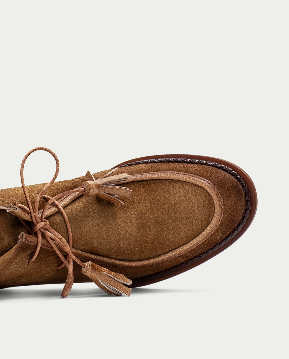 Botines wallabee de mujer con tacón y detalle de borla - Hispanitas - Marrón Marrón-6