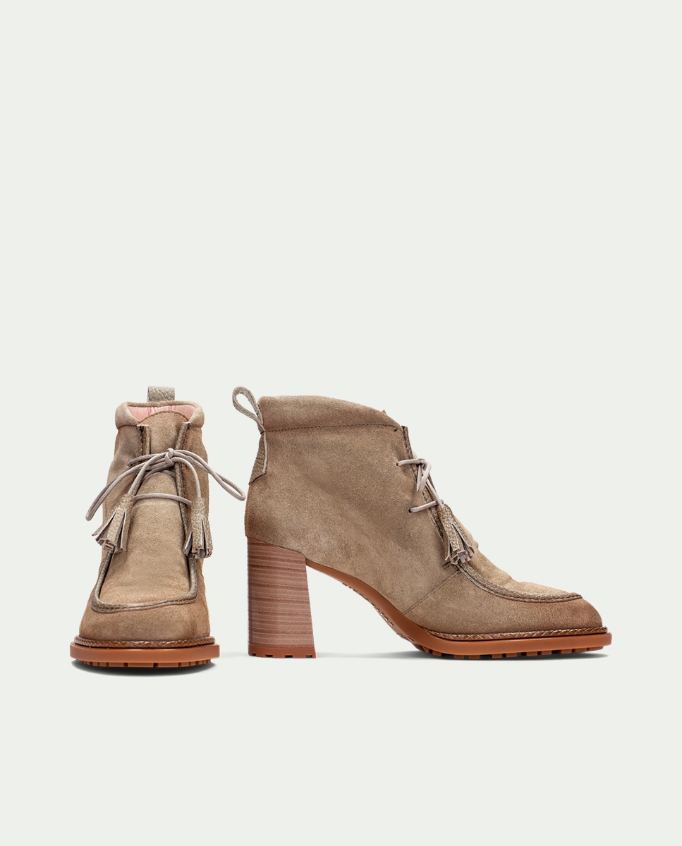 Botines wallabee de mujer con tacón y detalle de borla - Hispanitas - Verde Verde-5