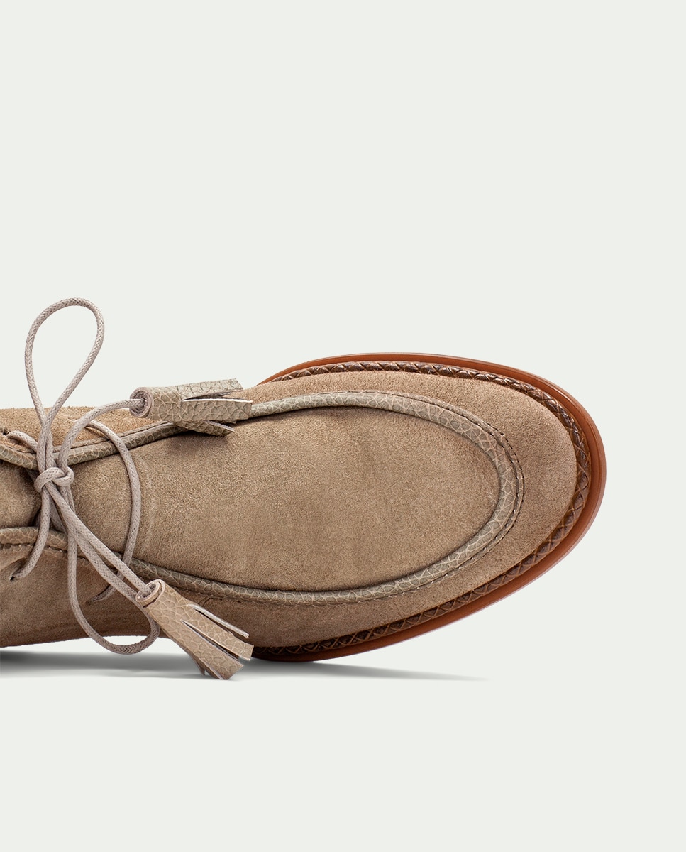 Botines wallabee de mujer con tacón y detalle de borla - Hispanitas - Verde Verde-6