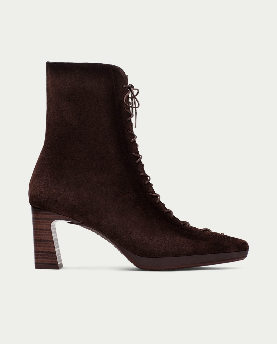 Imagen 0 de Botines de tacón de mujer de piel tipo corsé Marrón