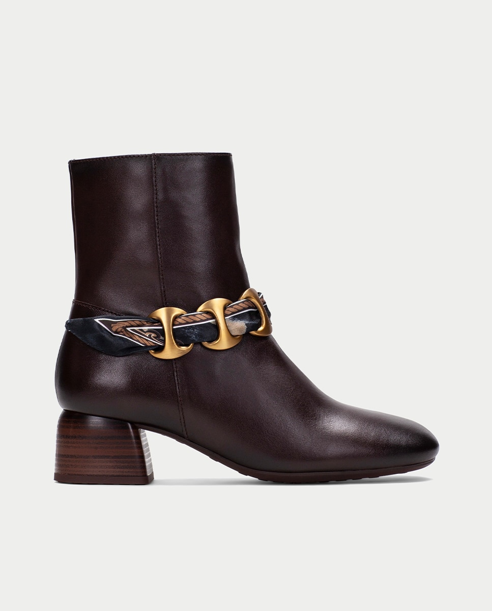 Botines de mujer de piel con detalle de cadena con pañuelo - Hispanitas - Marrón Marrón-1