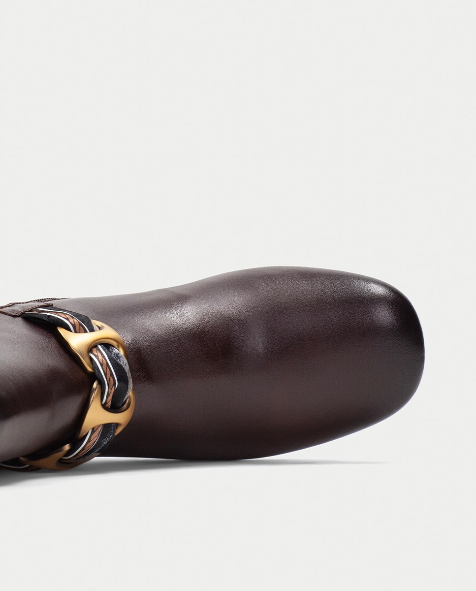 Botines de mujer de piel con detalle de cadena con pañuelo - Hispanitas - Marrón Marrón-6