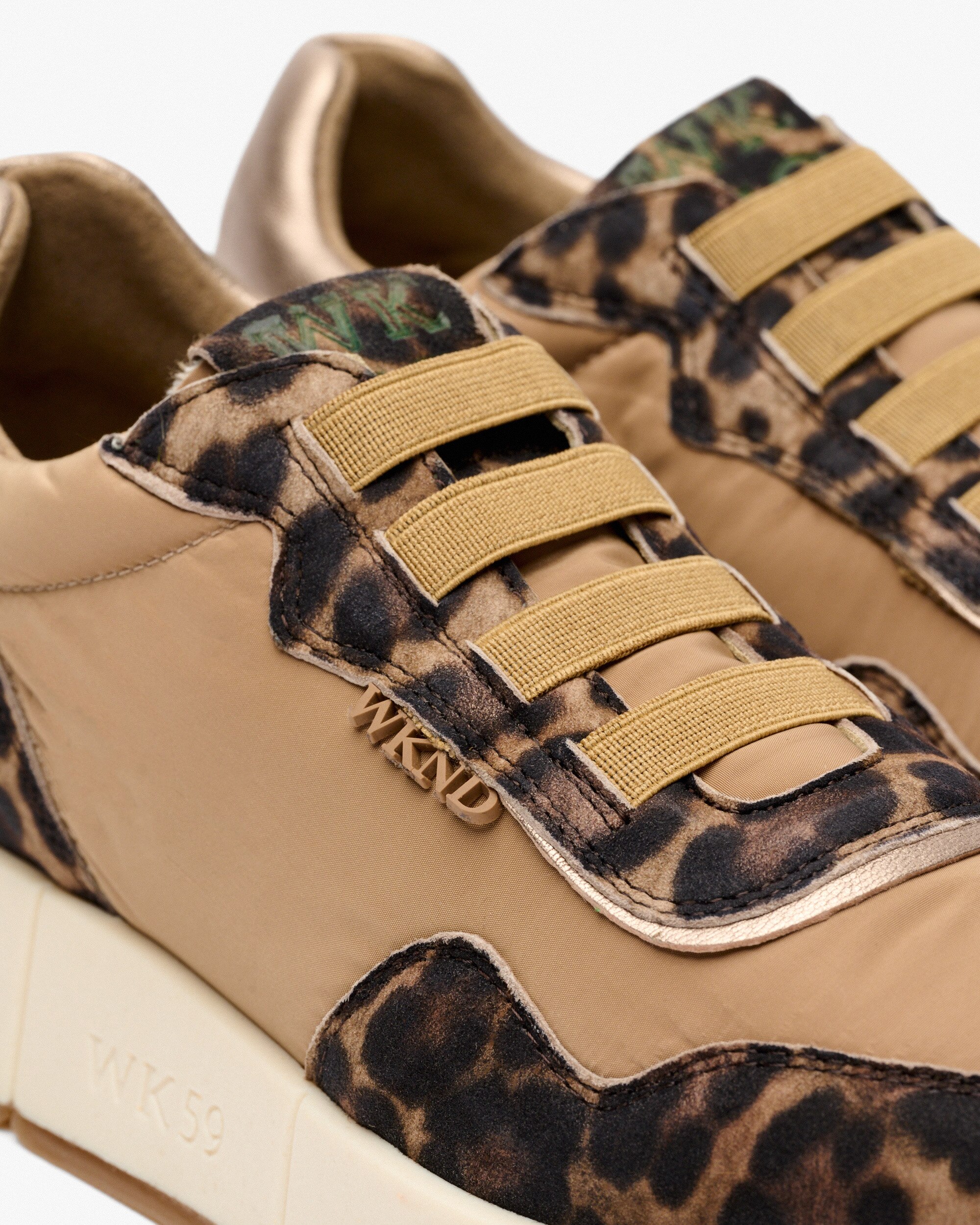 Zapatillas deportivas de mujer con cordones elásticos - Weekend by Pedro Miralles - Beige/Marrón Beige/Marrón-2