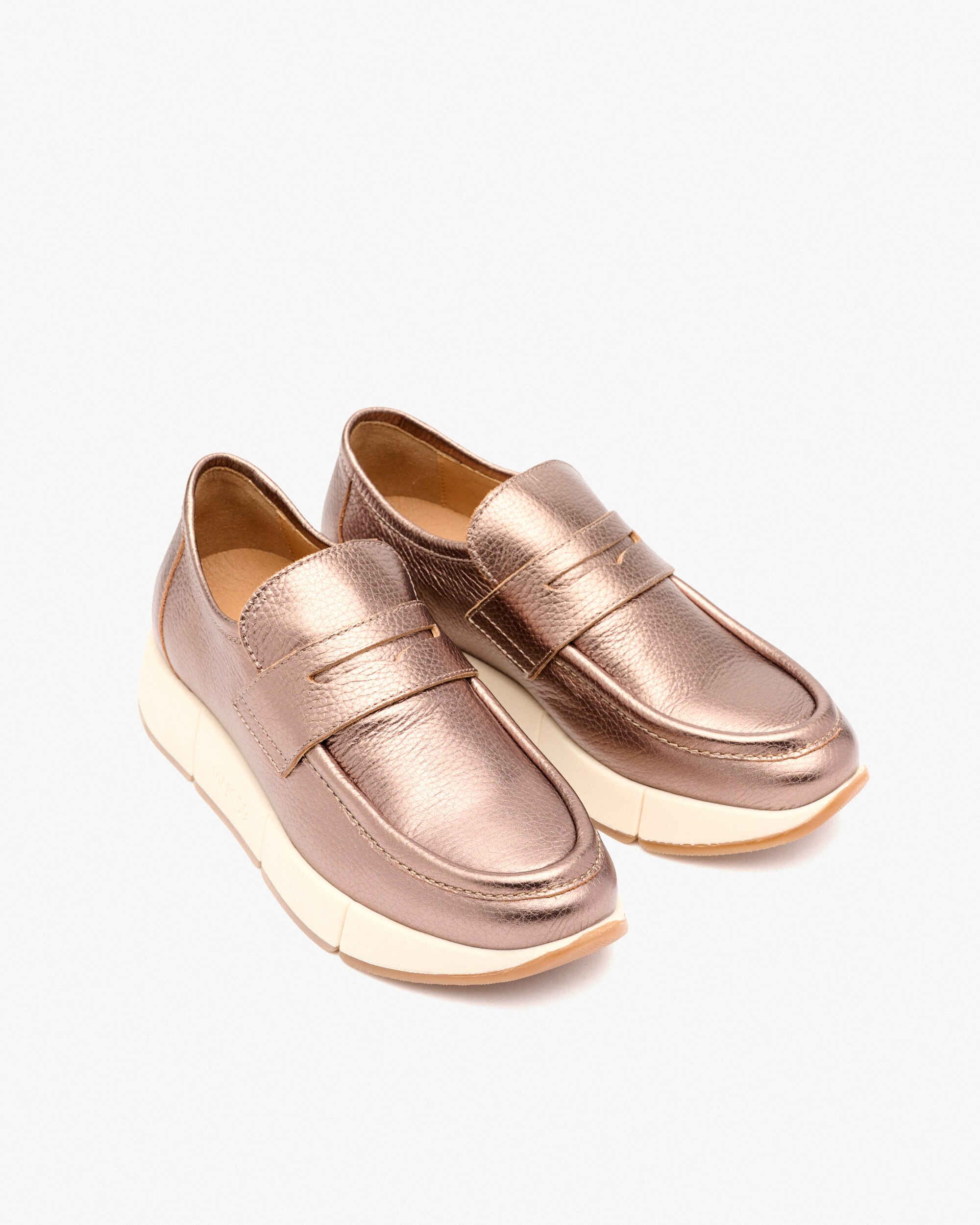 Zapatillas deportivas de mujer con antifaz - Weekend by Pedro Miralles - Oro Oro-3