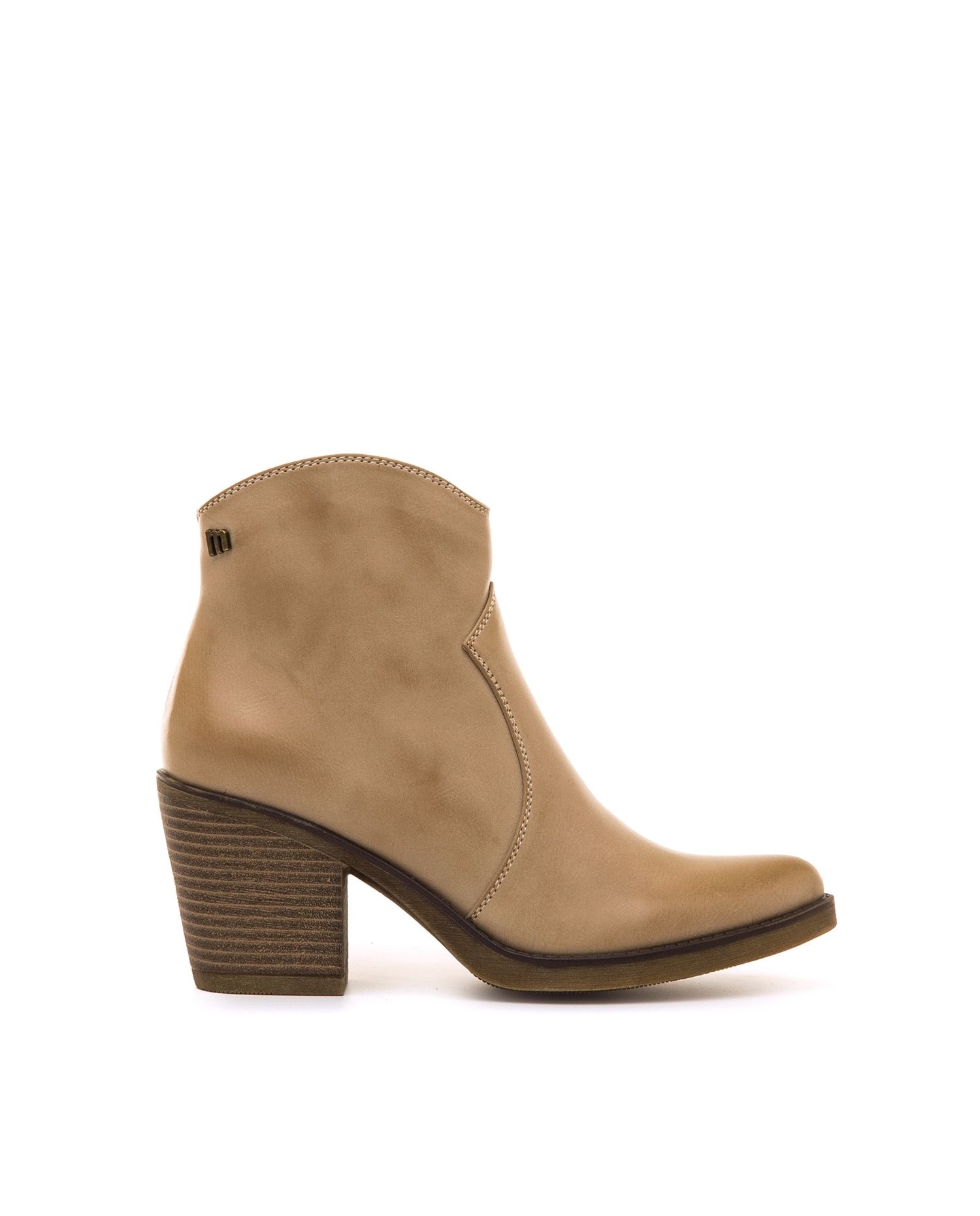 Imagen 0 de Botines de mujer de estilo cowboy y tacón medio Cuero