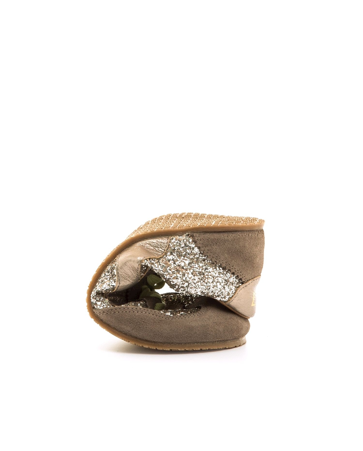 Mustang - Zapatos confort de mujer en piel de serraje con piso barefoot.