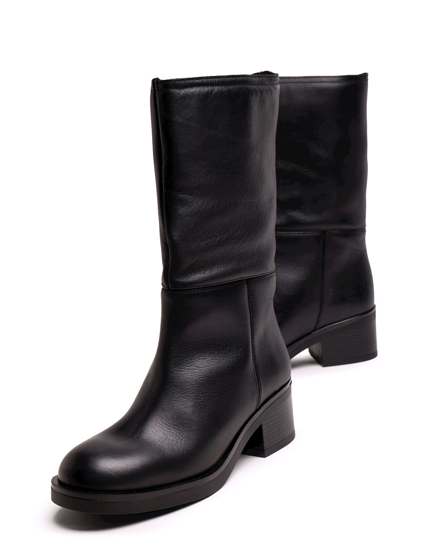 Imagen 4 de Botas bajas de mujer de piel con estilo motero - Mustang - Negro Negro