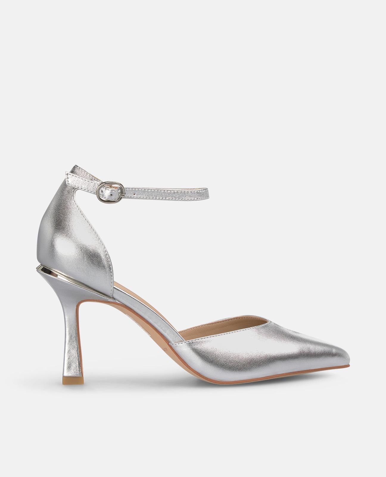 Zapatos de salón de mujer con puntera afilada y cierre con hebilla - Alma en Pena - Plata Plata-1
