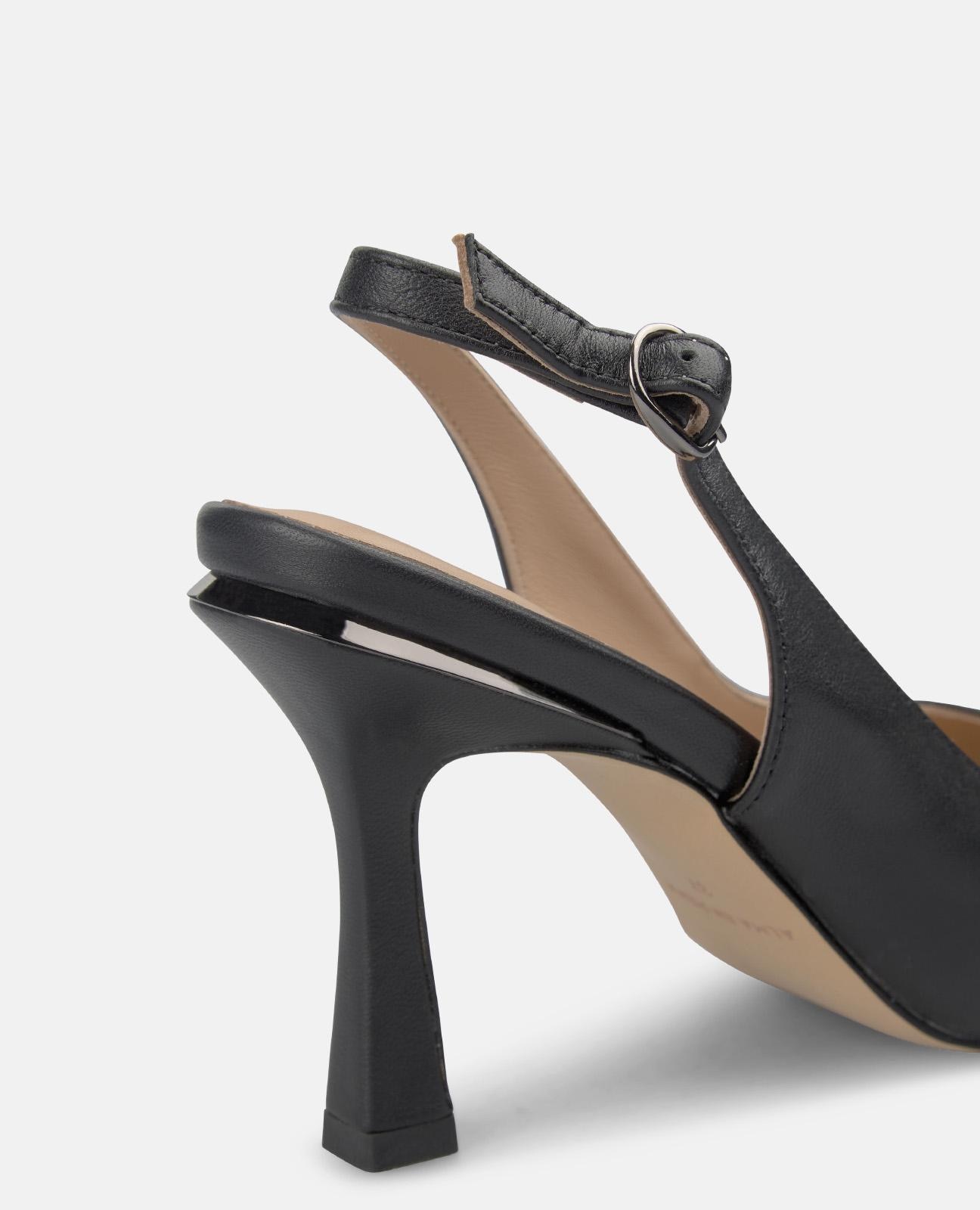 Zapatos de salón de mujer destalonados en napa con tira trasera con hebilla - Alma en Pena - Negro Negro-5