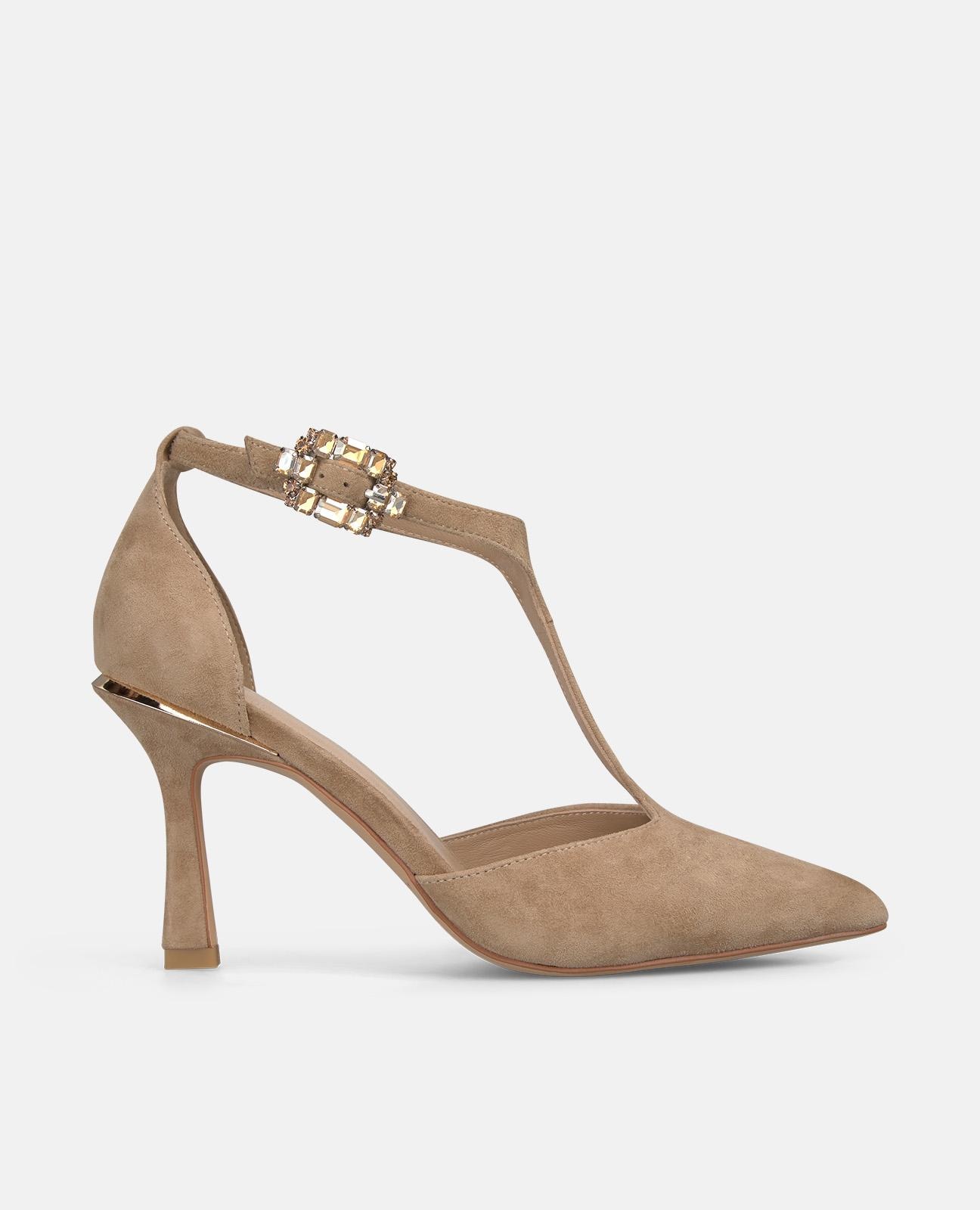Zapatos de salón de mujer de piel con detalle de tira en la parte delantera y detalles tipo joya - Alma en Pena - Arena Arena-1