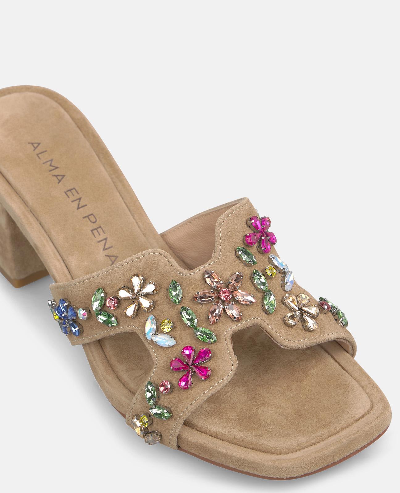 Sandalias de pala de mujer en piel con detalle joya y tacón - Arena Arena-5