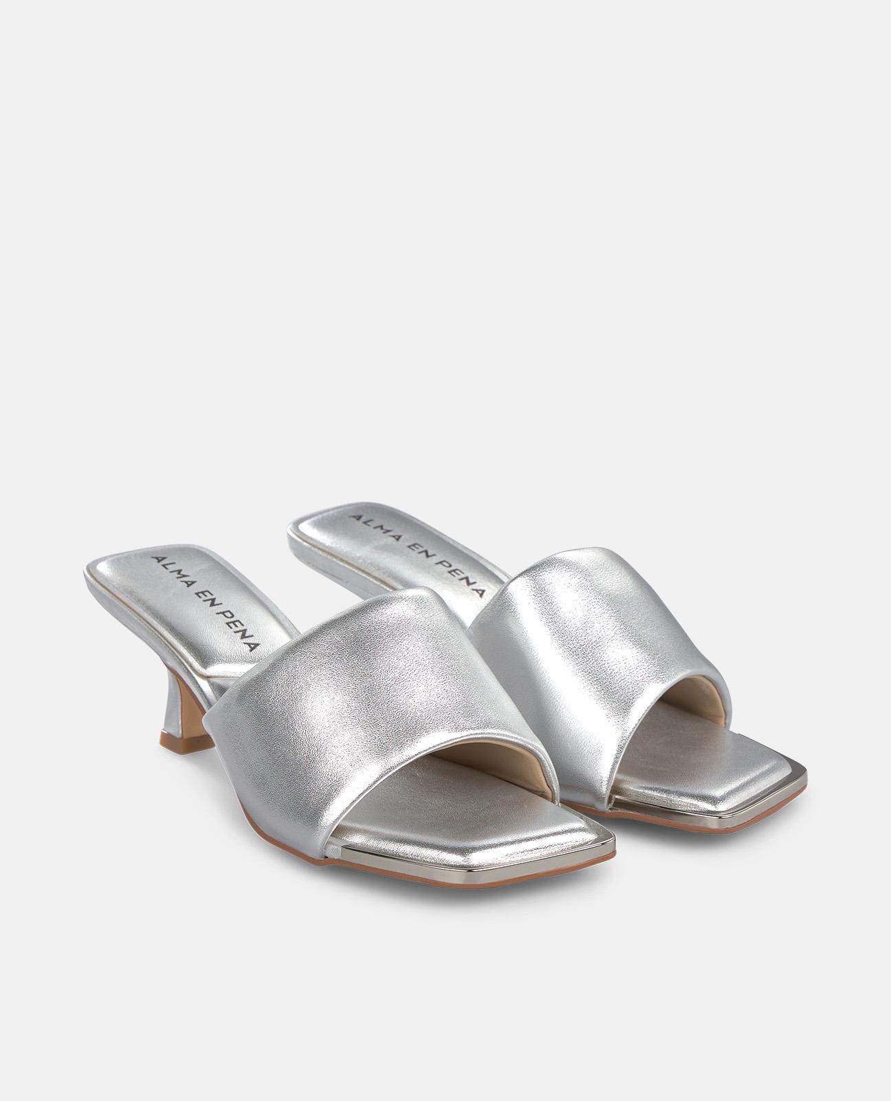 Sandalias de pala de mujer en piel efecto metalizado con tacón - Alma en Pena - Plata Plata-4