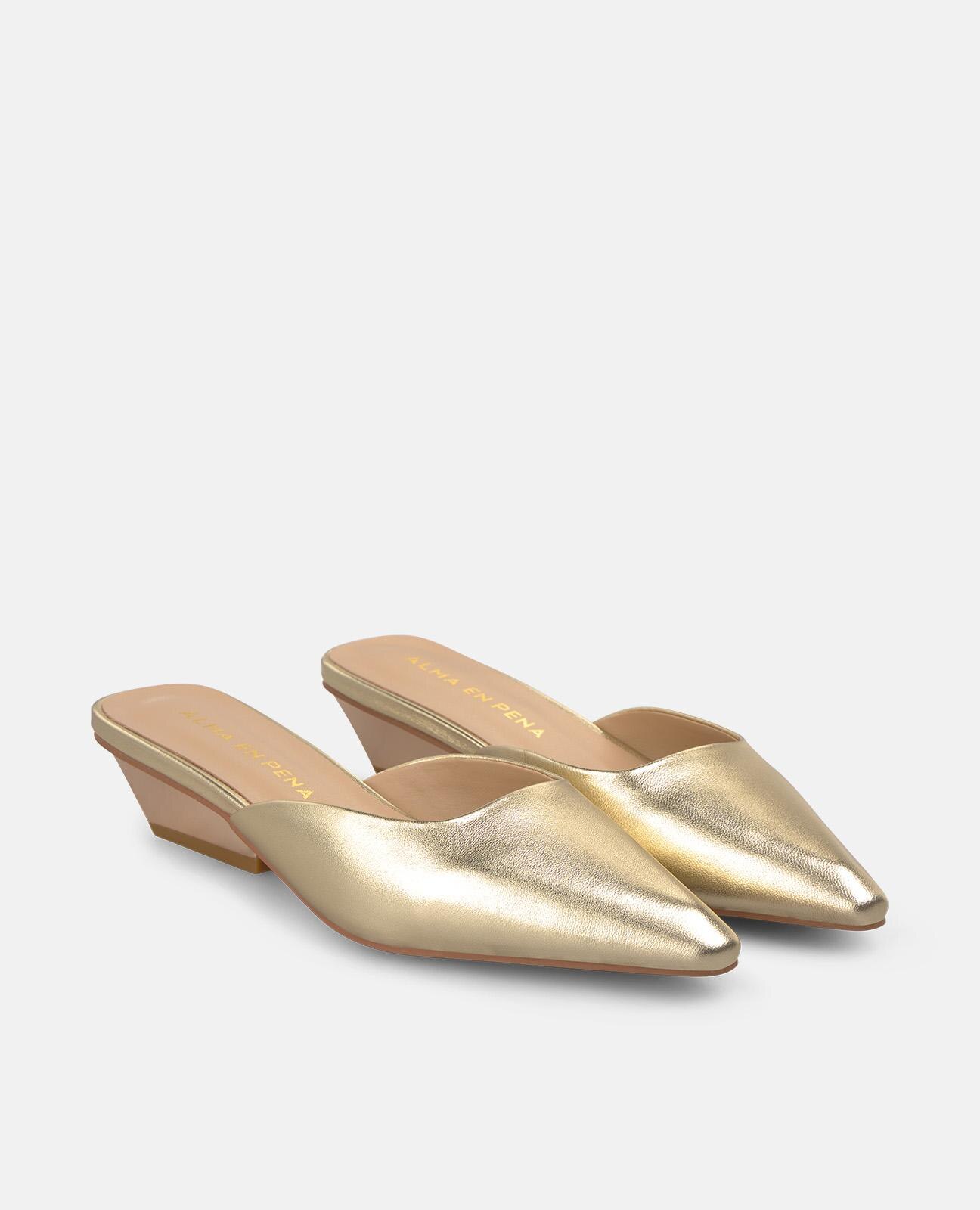 Mules de tacón de mujer en piel con puntera afilada - Alma en Pena - Oro Oro-4