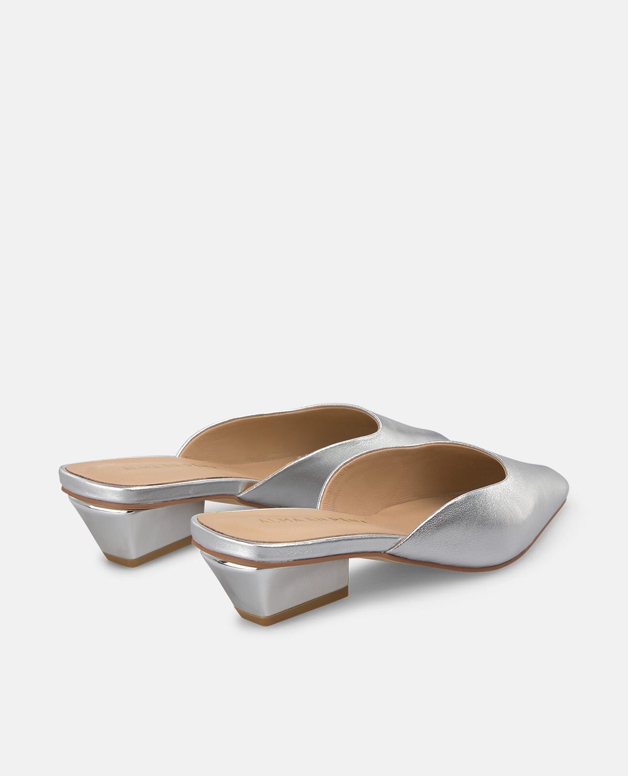 Mules de tacón de mujer en piel con puntera afilada - Alma en Pena - Plata Plata-3
