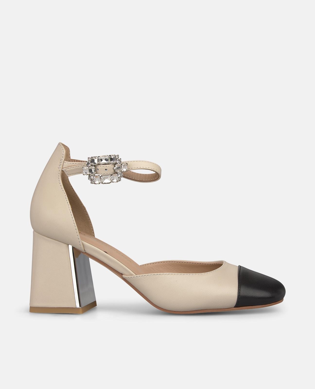 Zapatos de salón de mujer en piel con pespunte en contrastey tira trasera al tobillo - Alma en Pena - Marfil Marfil-1