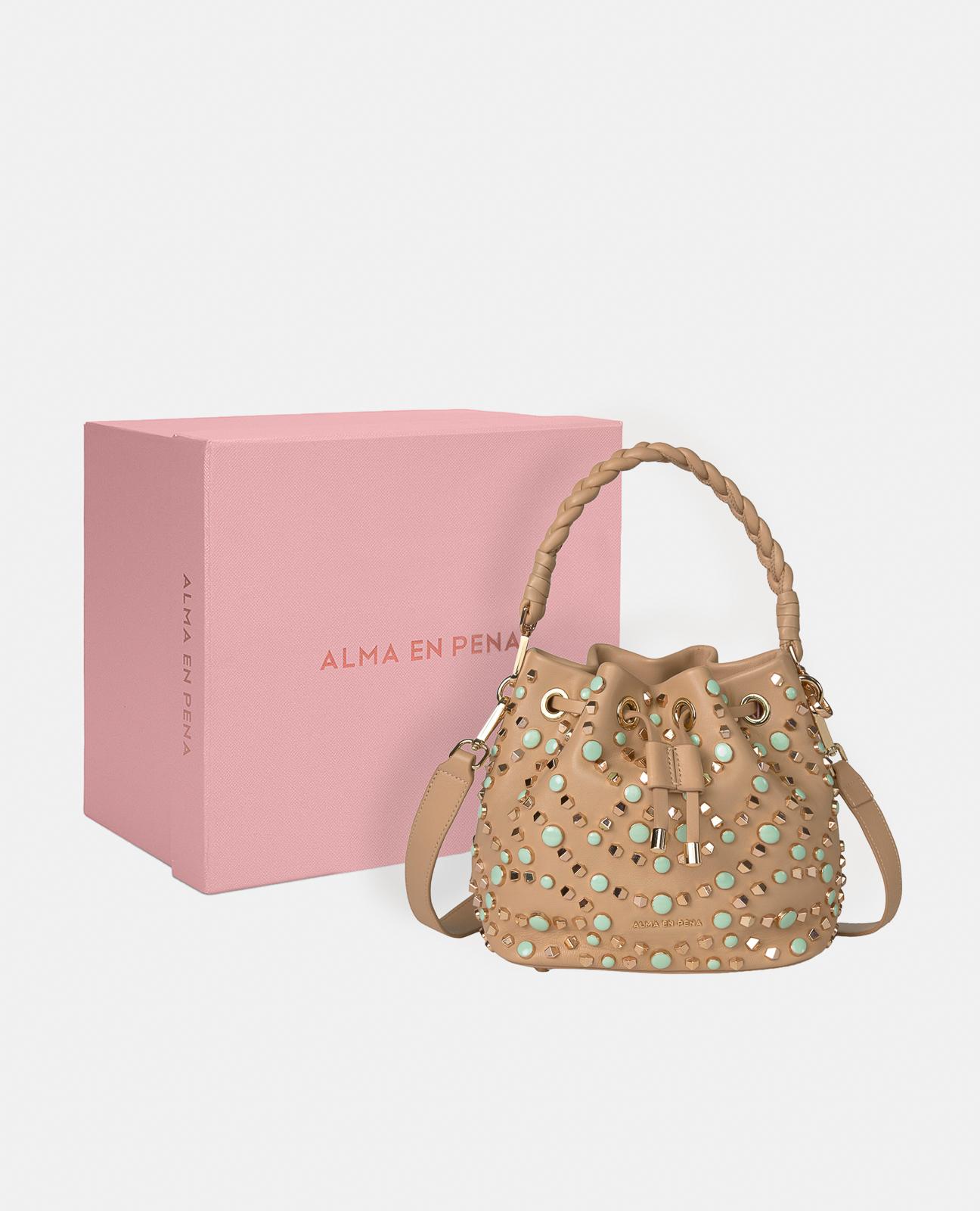 Bolso de mano estilo bombonera de piel con tachuelas y correa bandolera ajustable - Alma en Pena - Camel Camel-5