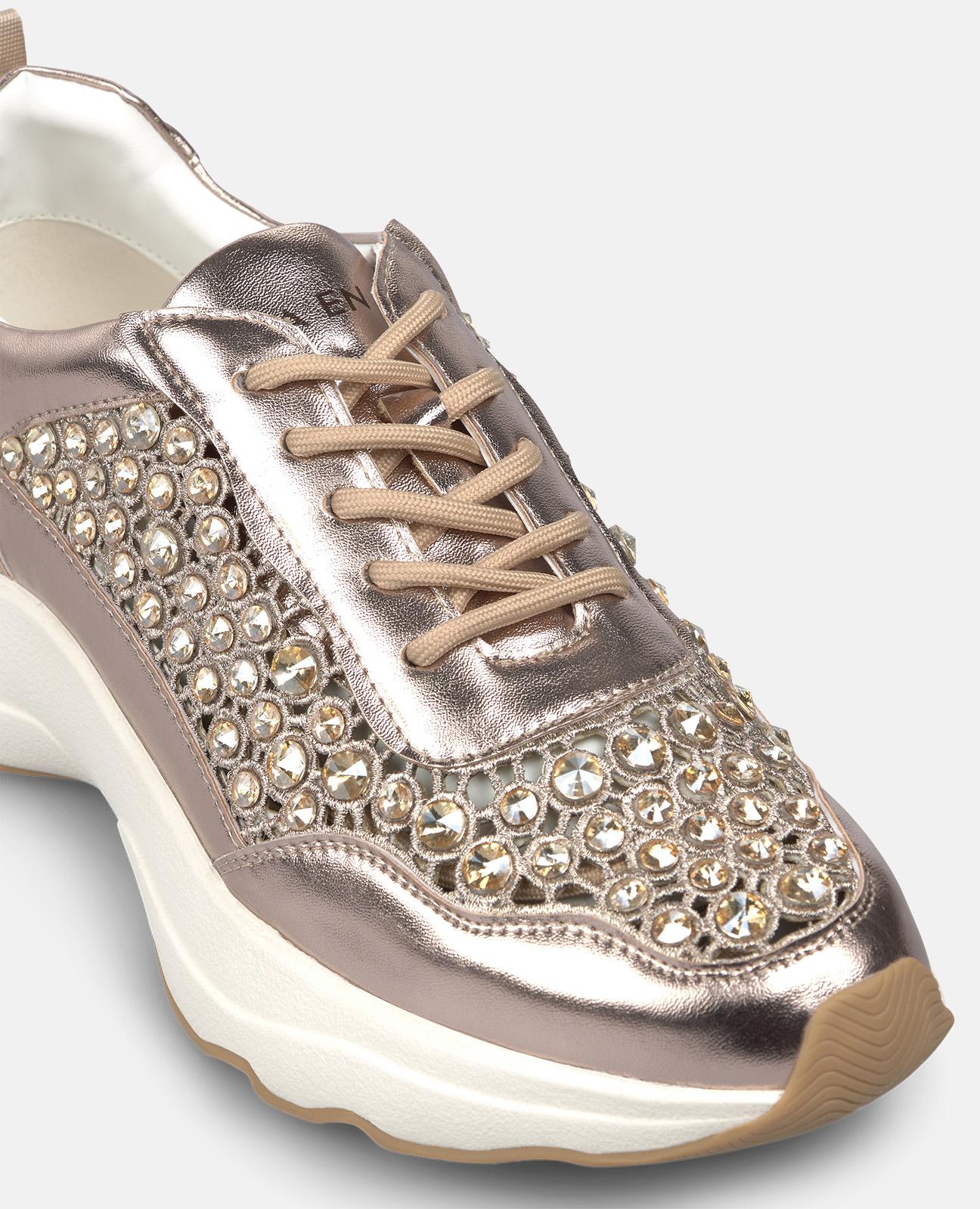 Zapatillas deportivas de mujer de piel efecto metlizado y rejilla de pedrería - Alma en Pena - Oro Oro-4