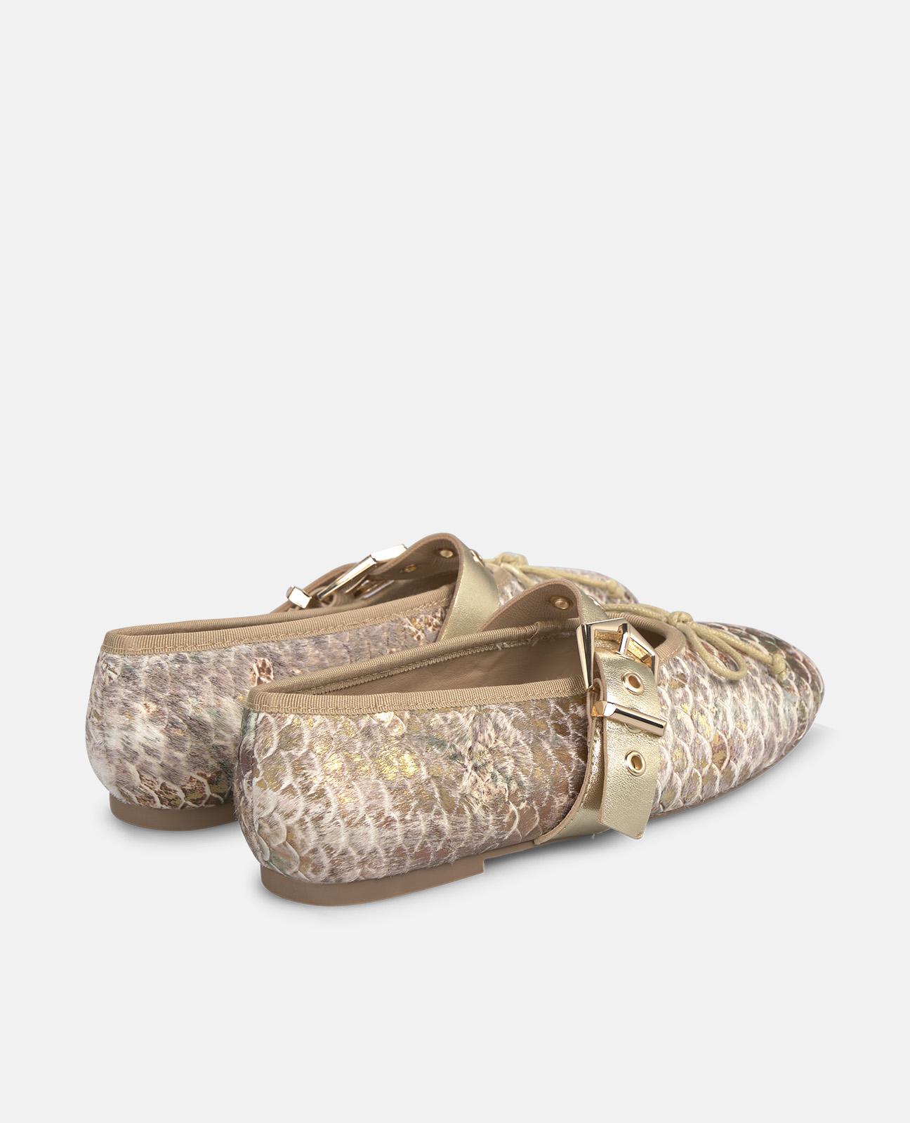 Bailarinas planas de mujer en piel efecto fantasía con detalle de hebilla - Alma en Pena - Camel Camel-3