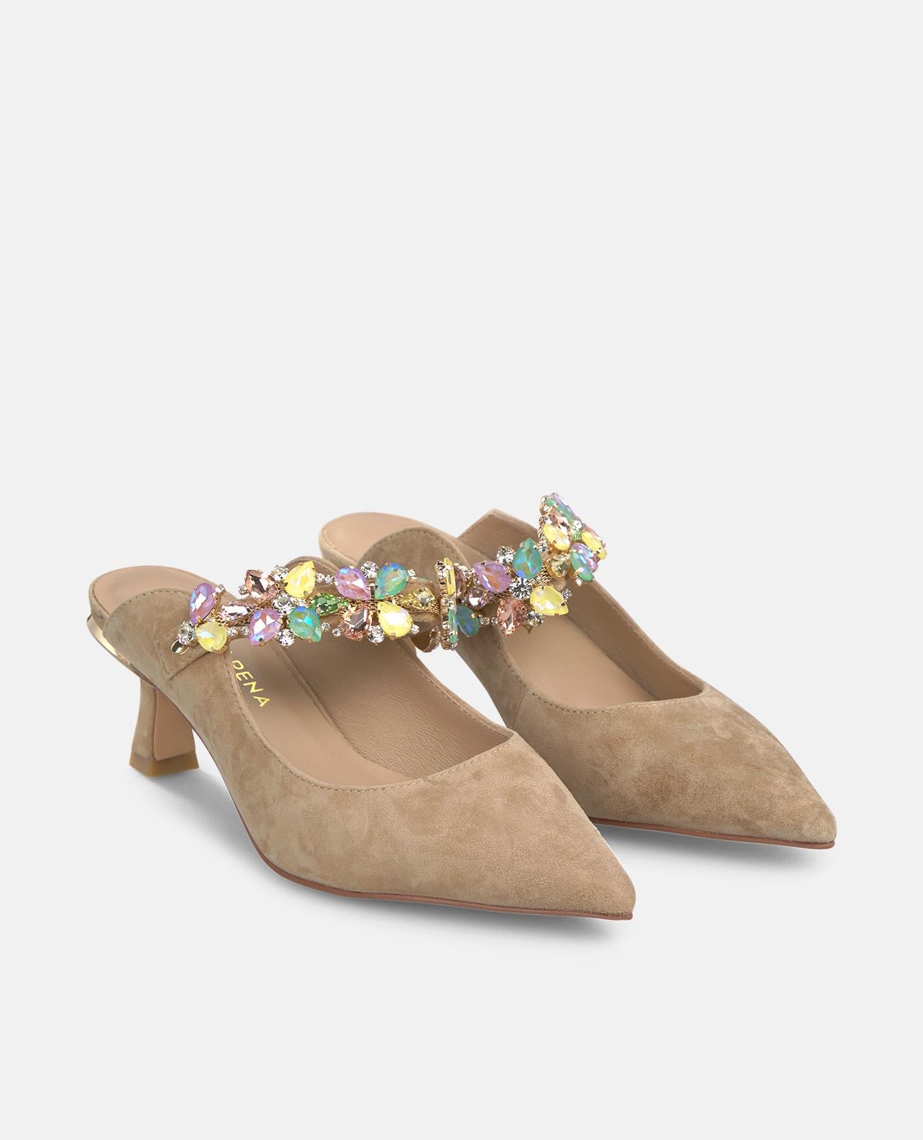 Zapatos de salón de mujer destalonados en piel con tira con detalle pedreria - Alma en Pena - Arena Arena-4