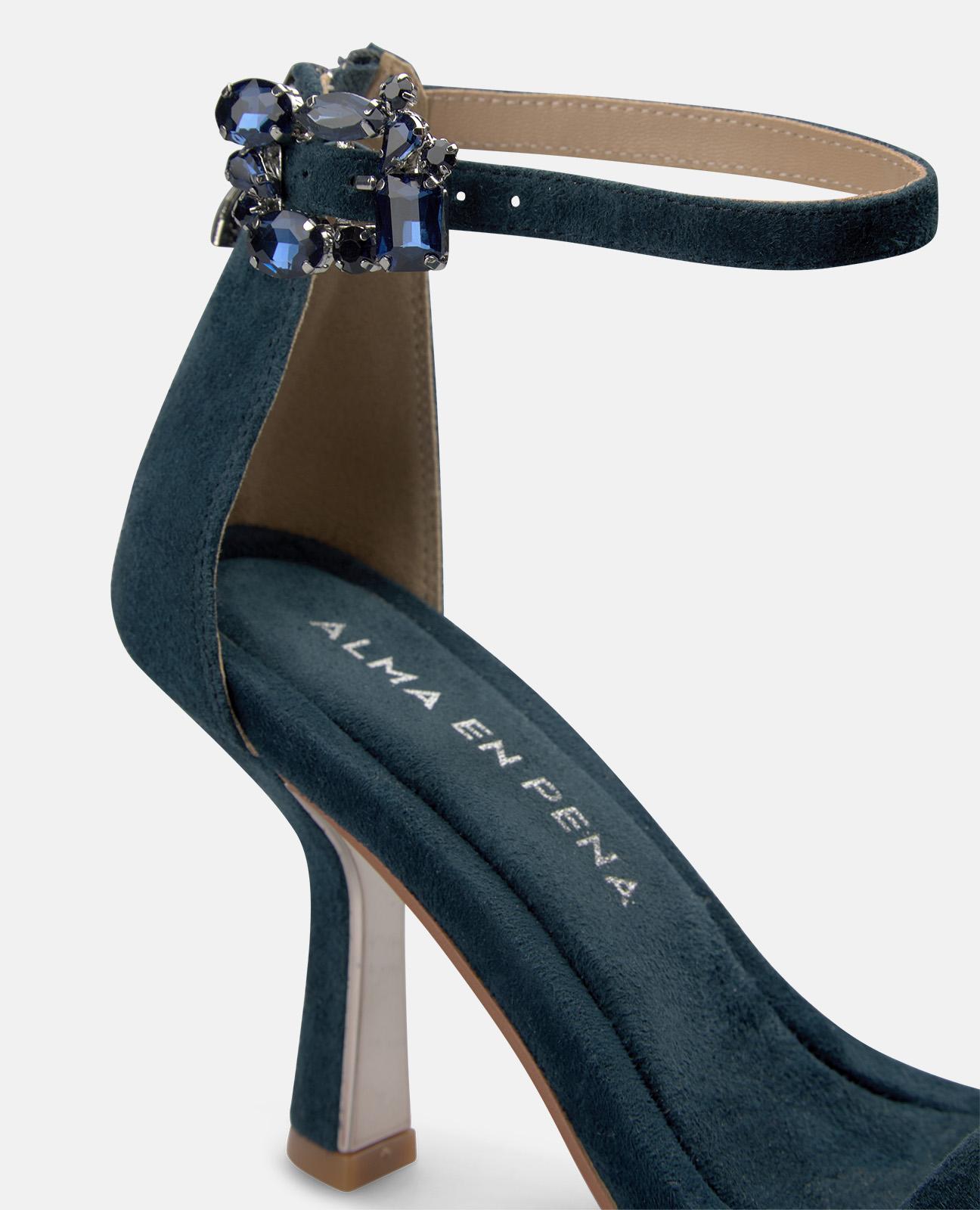Sandalias de tacón de mujer en piel con tira delantera y cierre de hebilla con detalles tipo joya - Alma en Pena - Azul marino Azul marino-5
