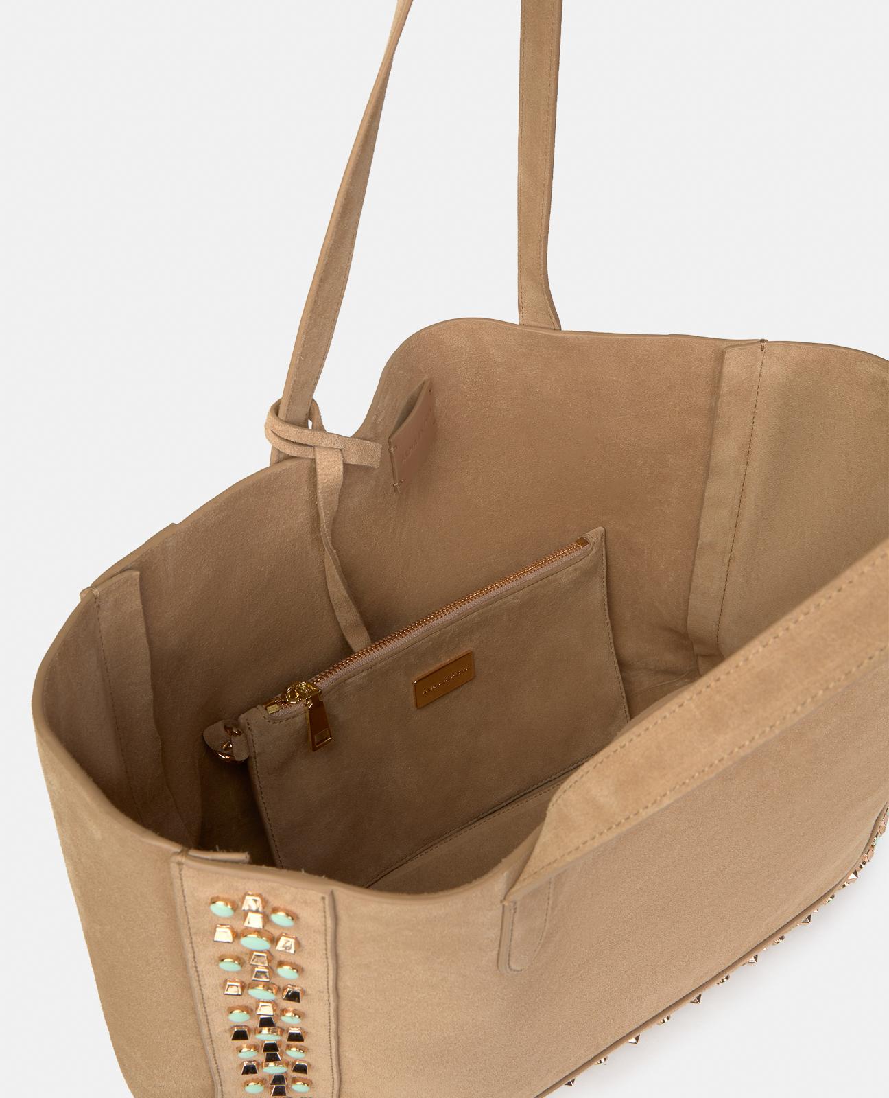 Bolso shopper de piel con tachuelas metálicas y cierre de imán oculto - Alma en Pena - Camel Camel-3